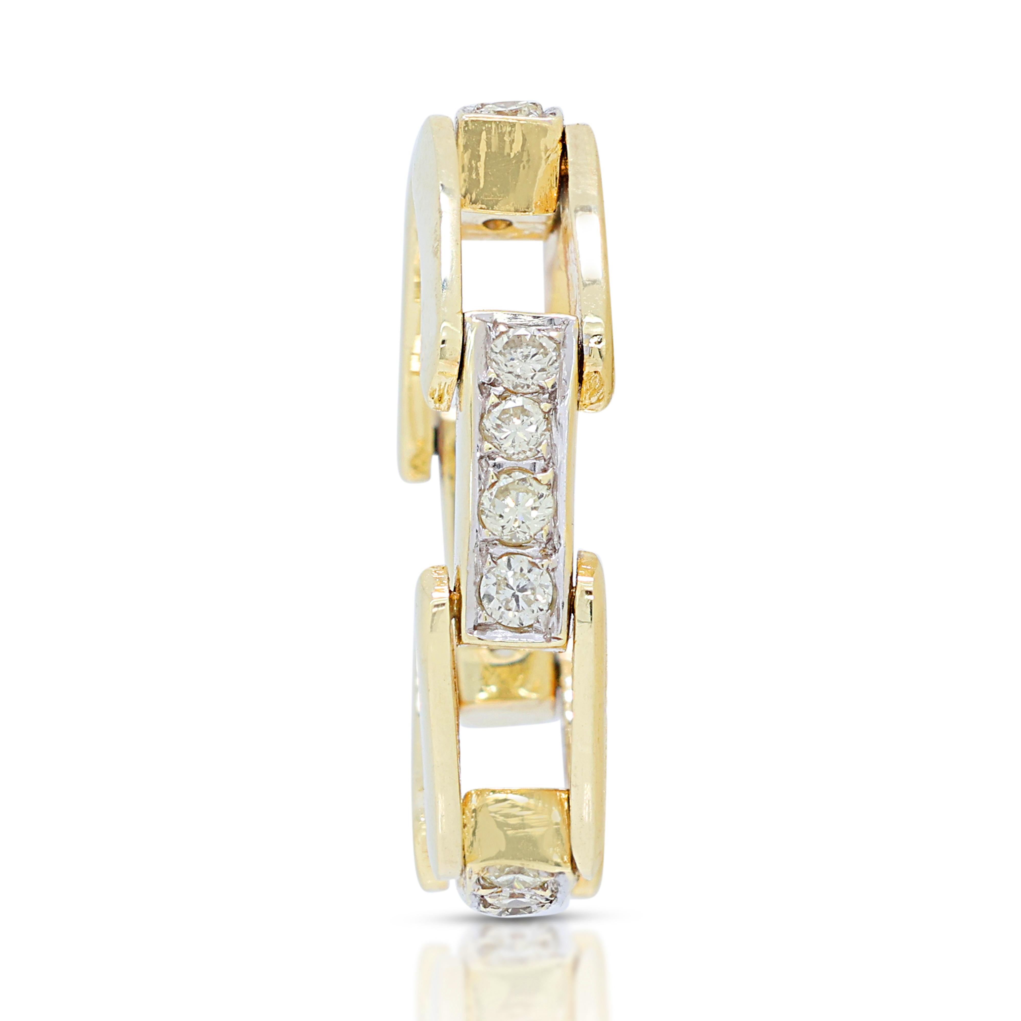 Captivating 0.20ct Diamond Link Ring in 14K Yellow Gold For Sale 2