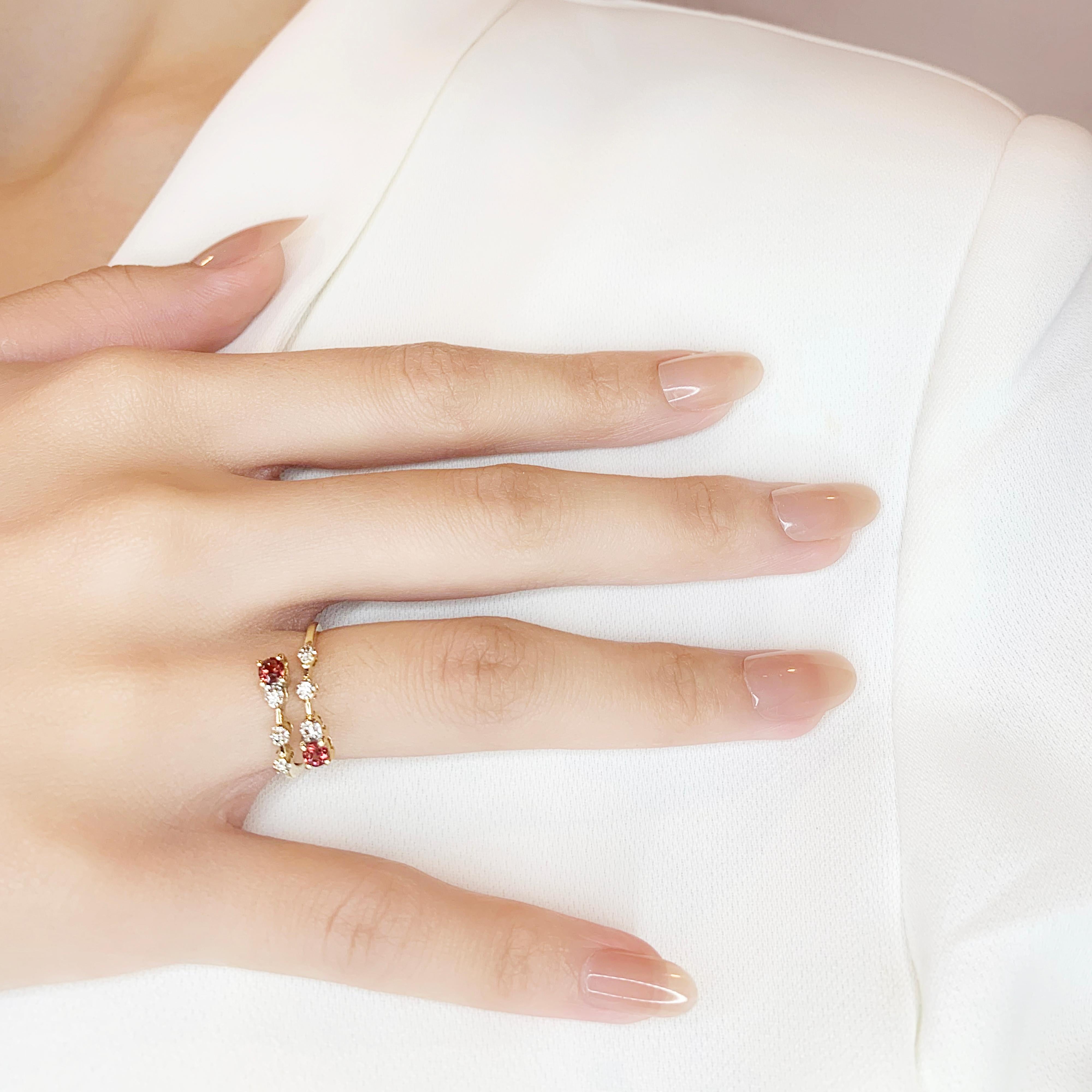 Captivant bague en or jaune 18 carats avec tourmaline de 0,22 carat et diamants en vente 3