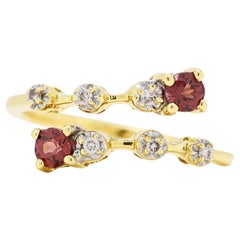 Captivating 0.22ct Tourmaline and Diamonds Ring in 18K Yellow Gold