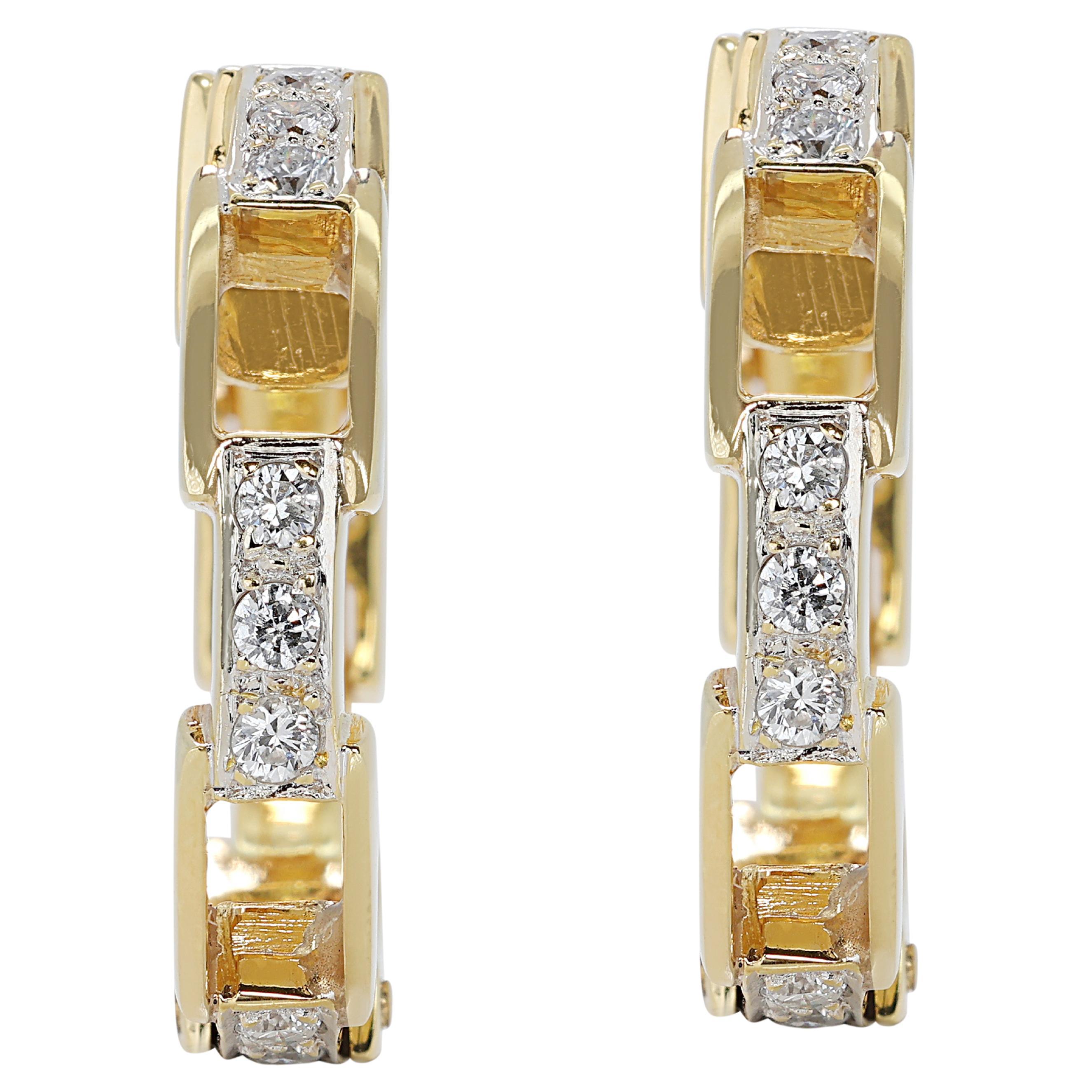 Captivating 0.30ct Diamonds Earrings in 14K Yellow Gold For Sale