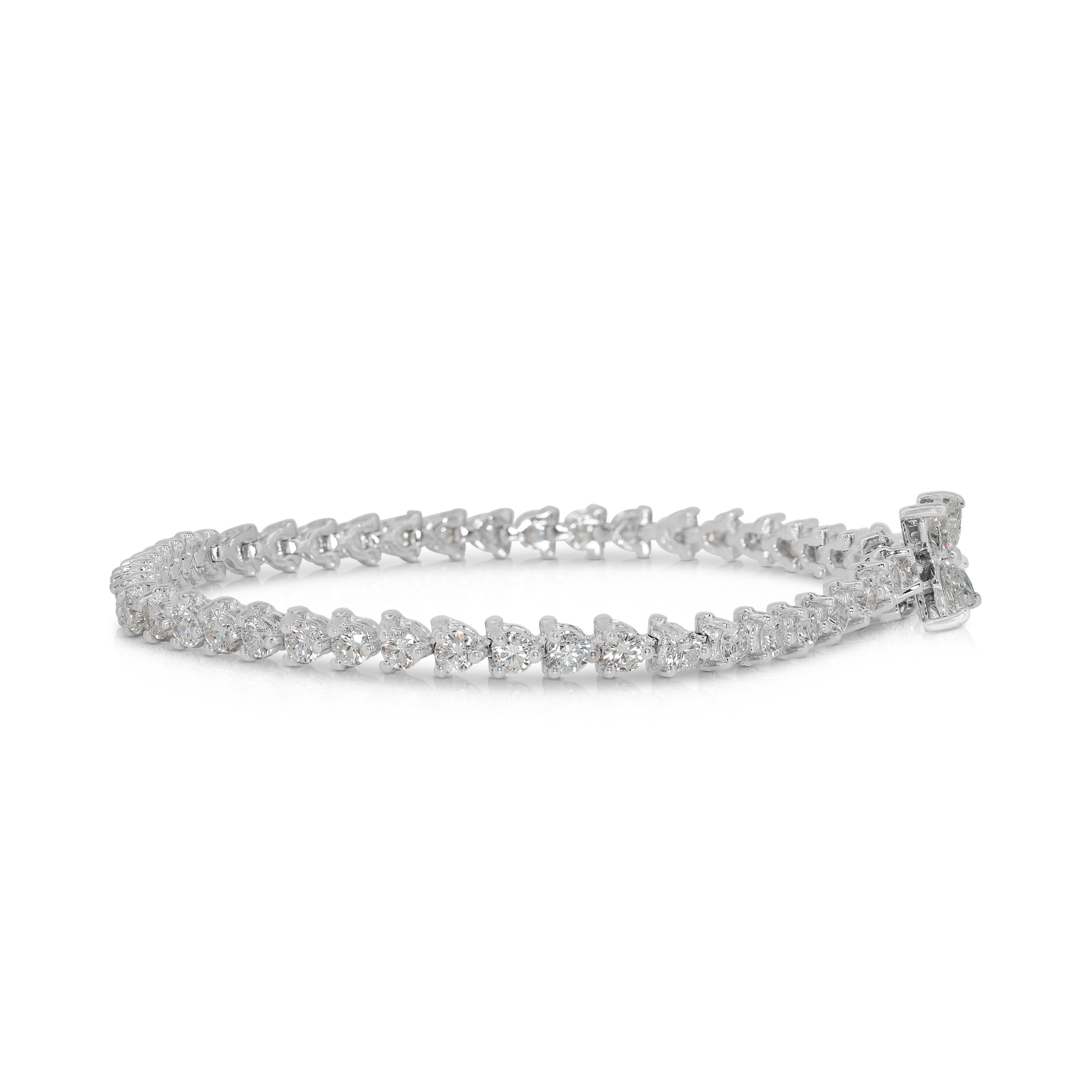 Marquise Cut Captivating 0.48 carat Natural Diamond Bracelet in 18k White Gold For Sale