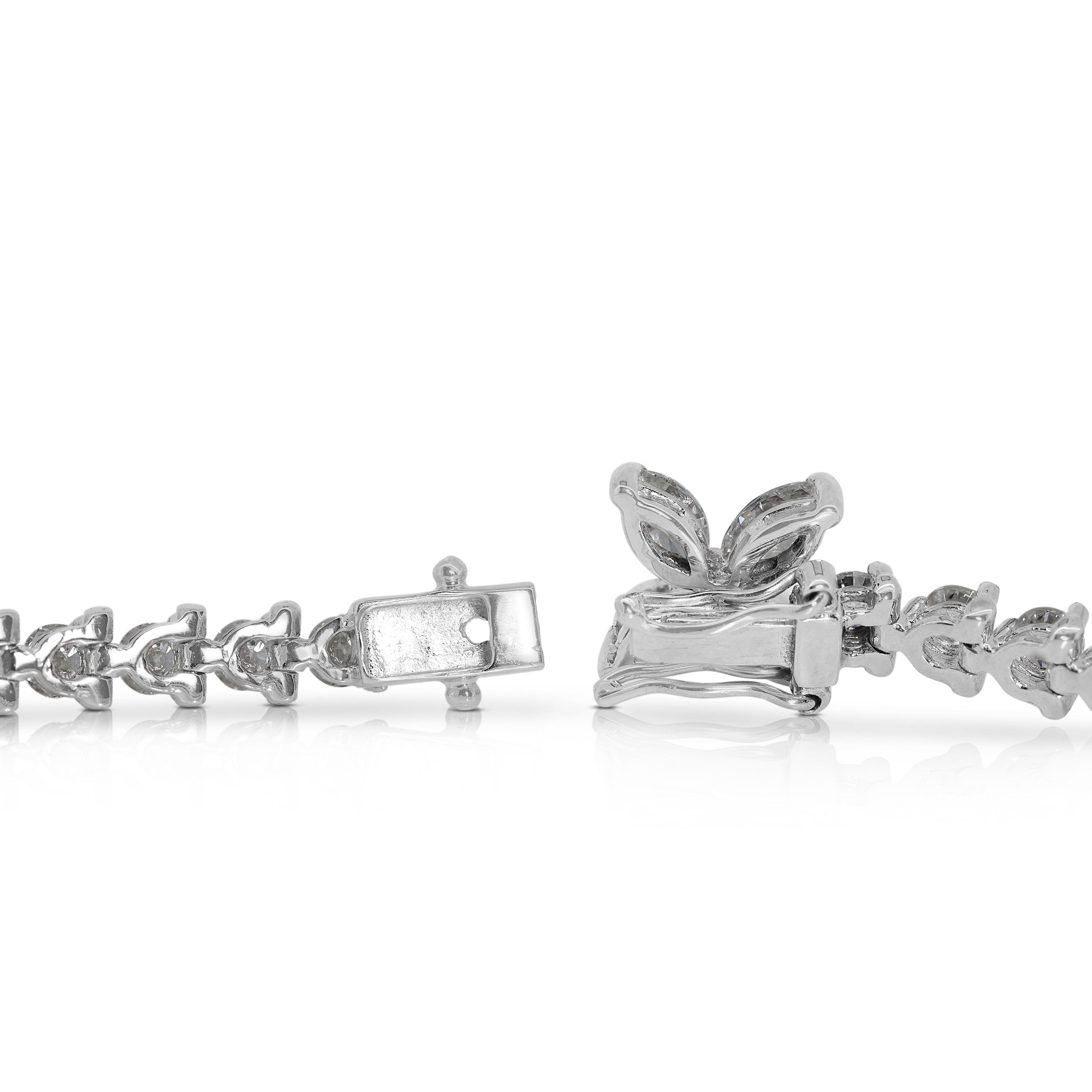 Captivating 0.48 carat Natural Diamond Bracelet in 18k White Gold For Sale 1