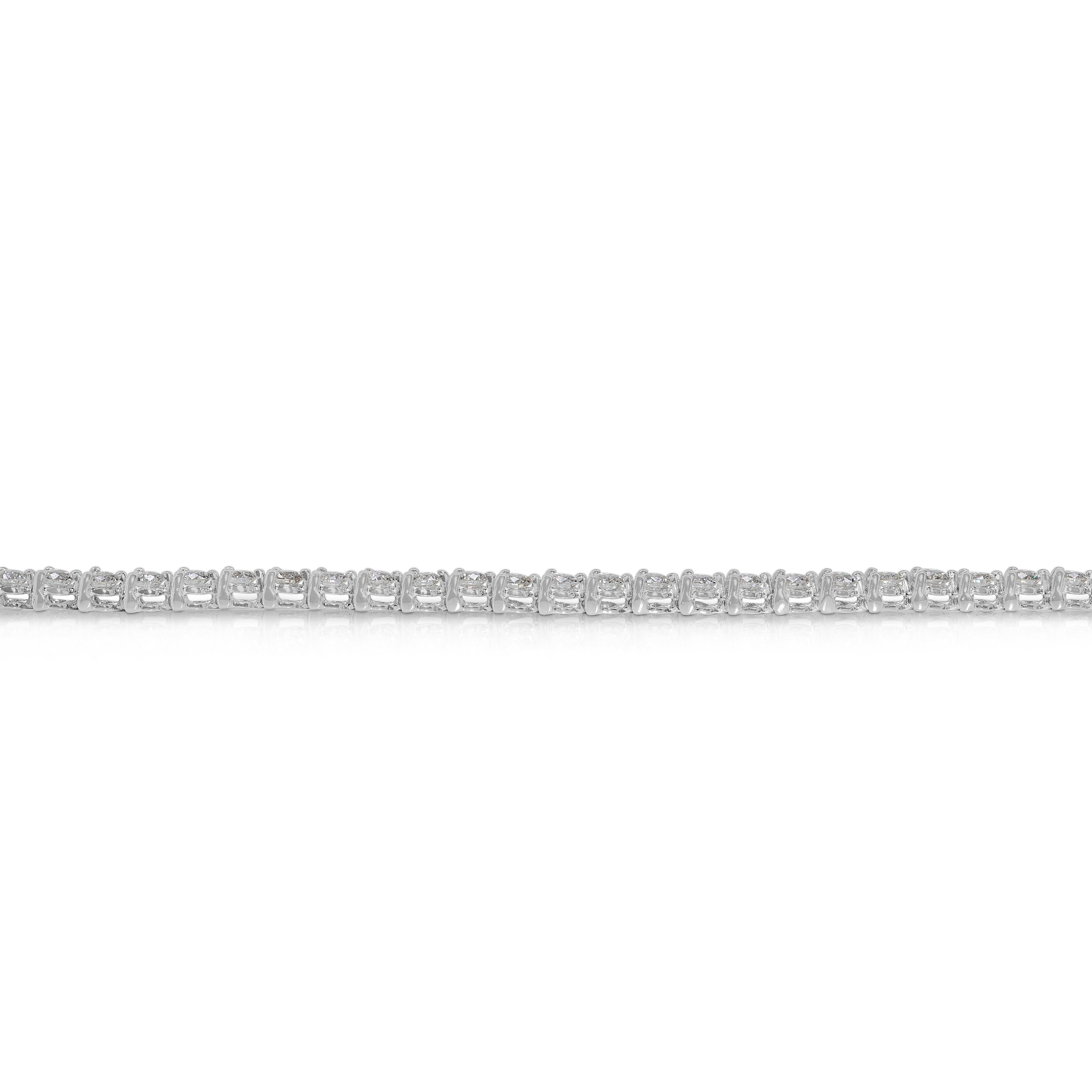 Captivating 0.48 carat Natural Diamond Bracelet in 18k White Gold For Sale 2