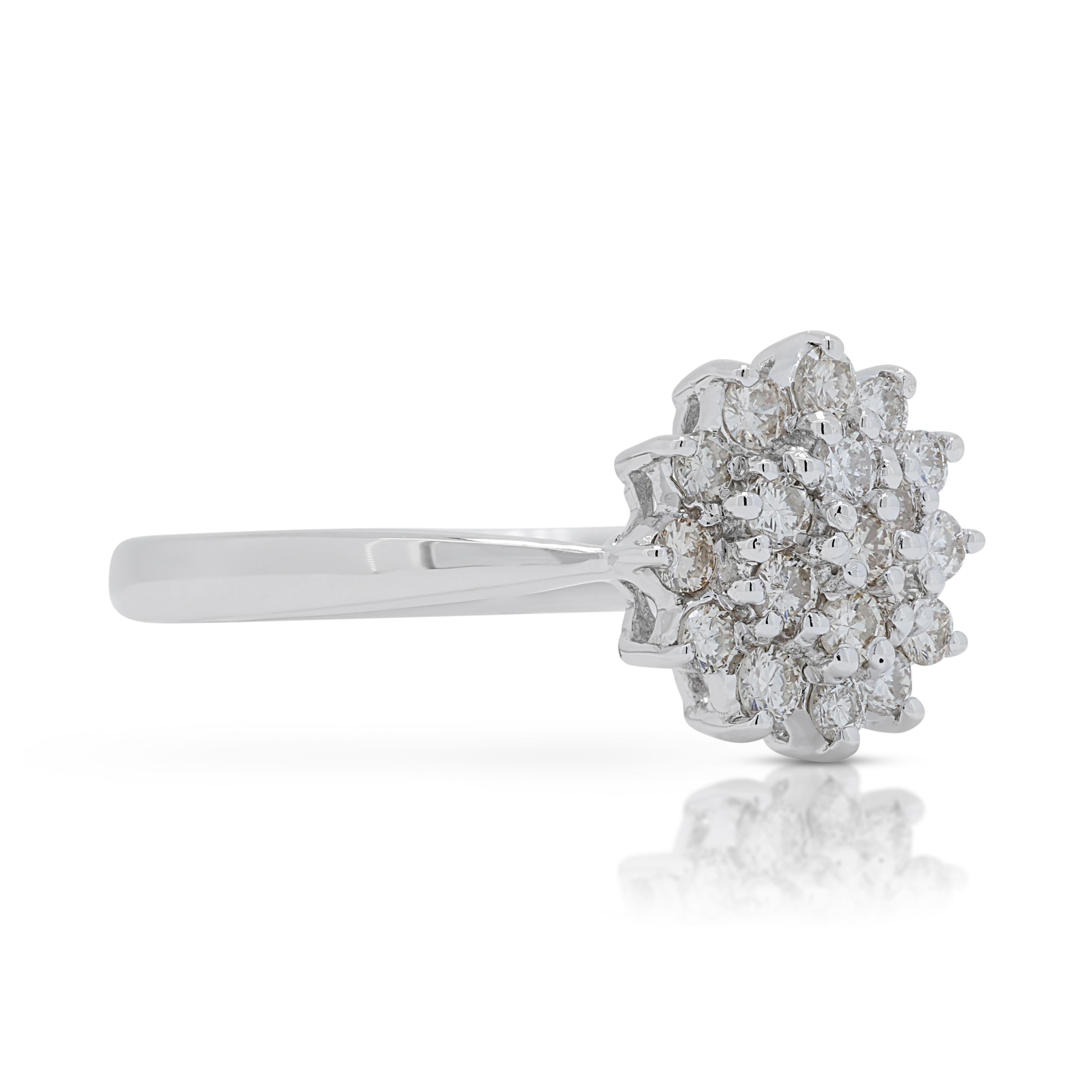 Round Cut Captivating 0.4ct Diamond Stud Ring in 18K White Gold For Sale