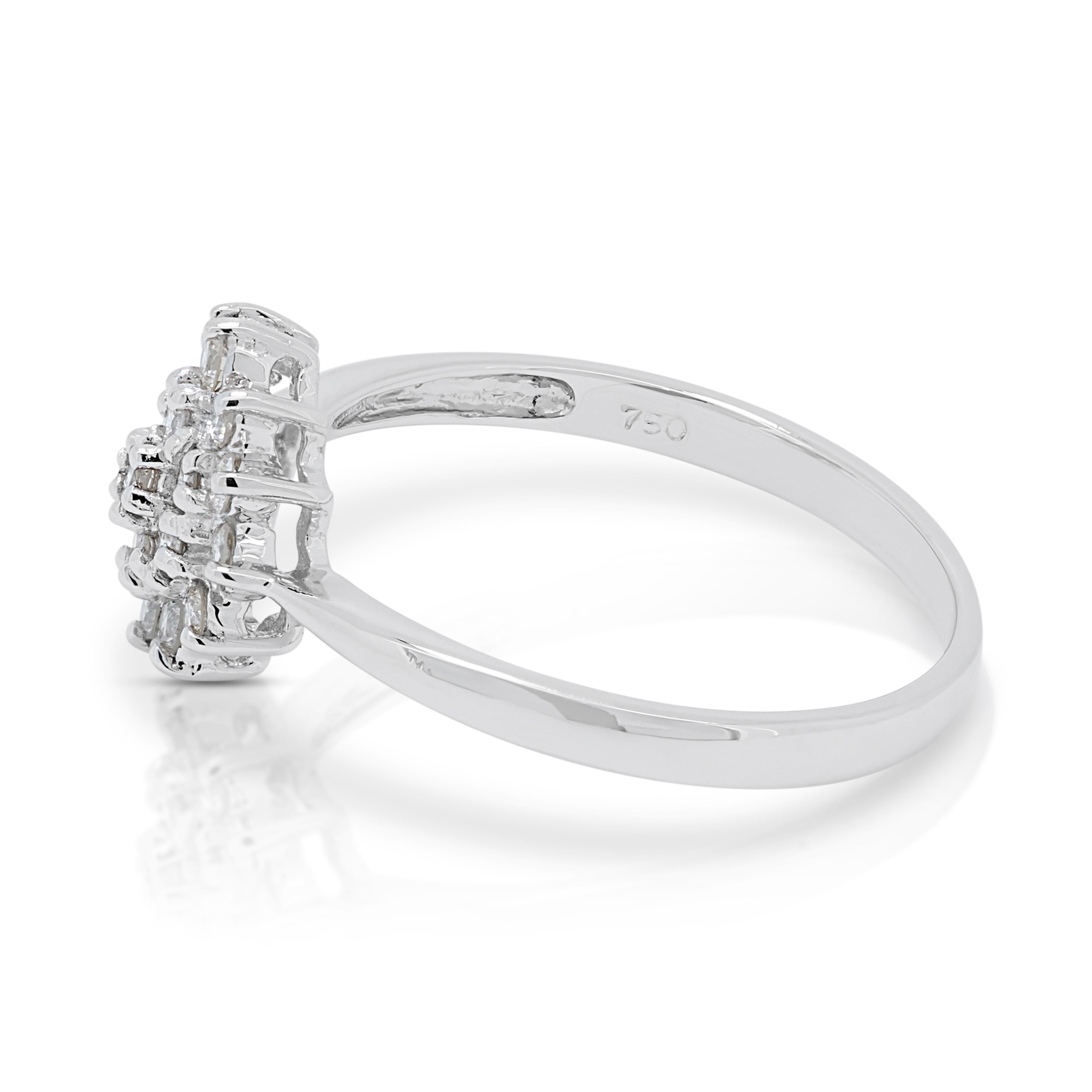 Captivating 0.4ct Diamond Stud Ring in 18K White Gold For Sale 1
