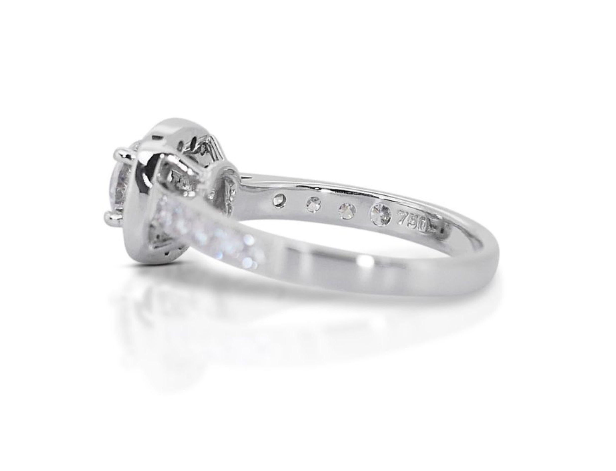 Captivating 0.52ct Pave Diamond Ring set in 18K White Gold In New Condition For Sale In רמת גן, IL