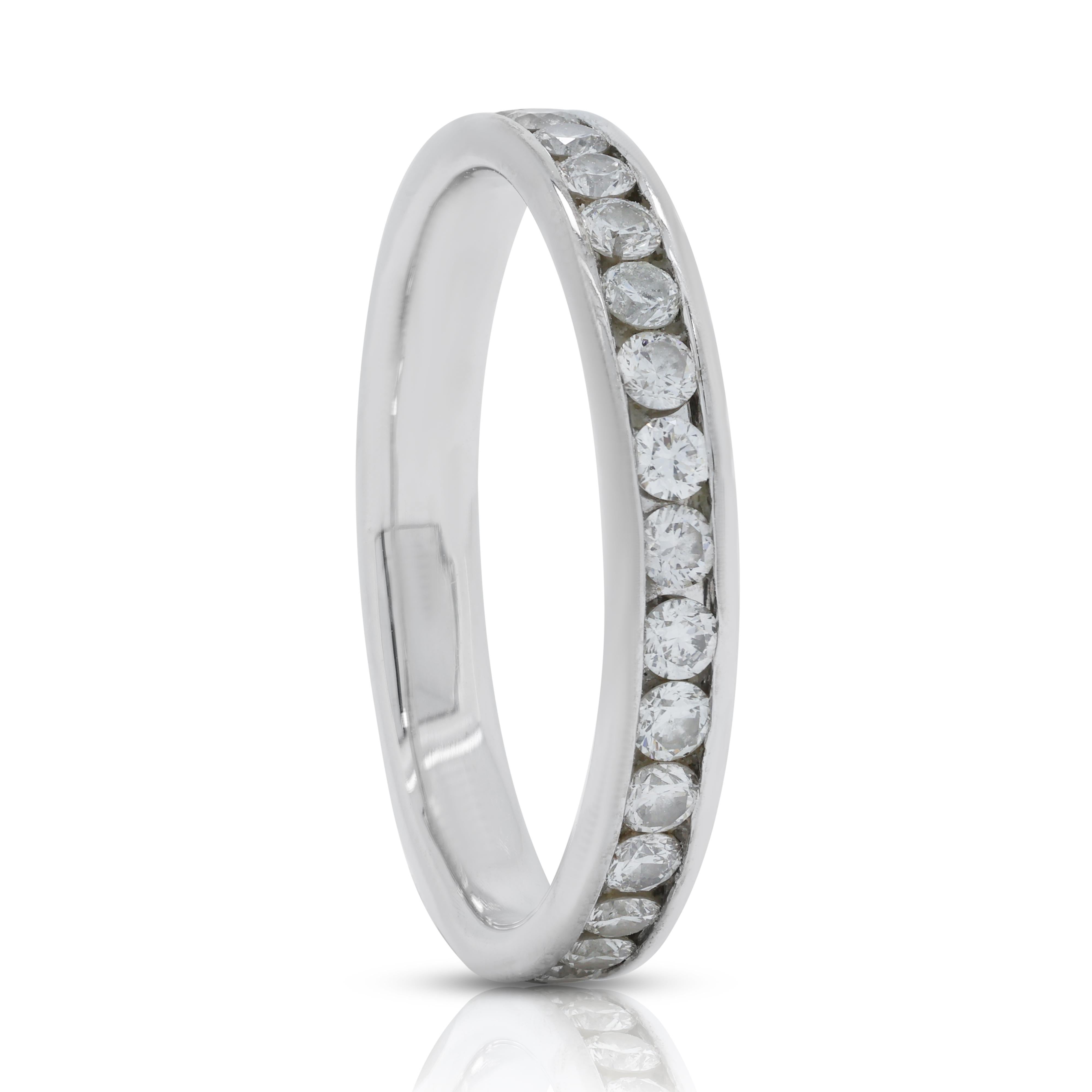 Captivating 0.54ct Diamonds Half Eternity Ring in 18K White Gold For Sale 1