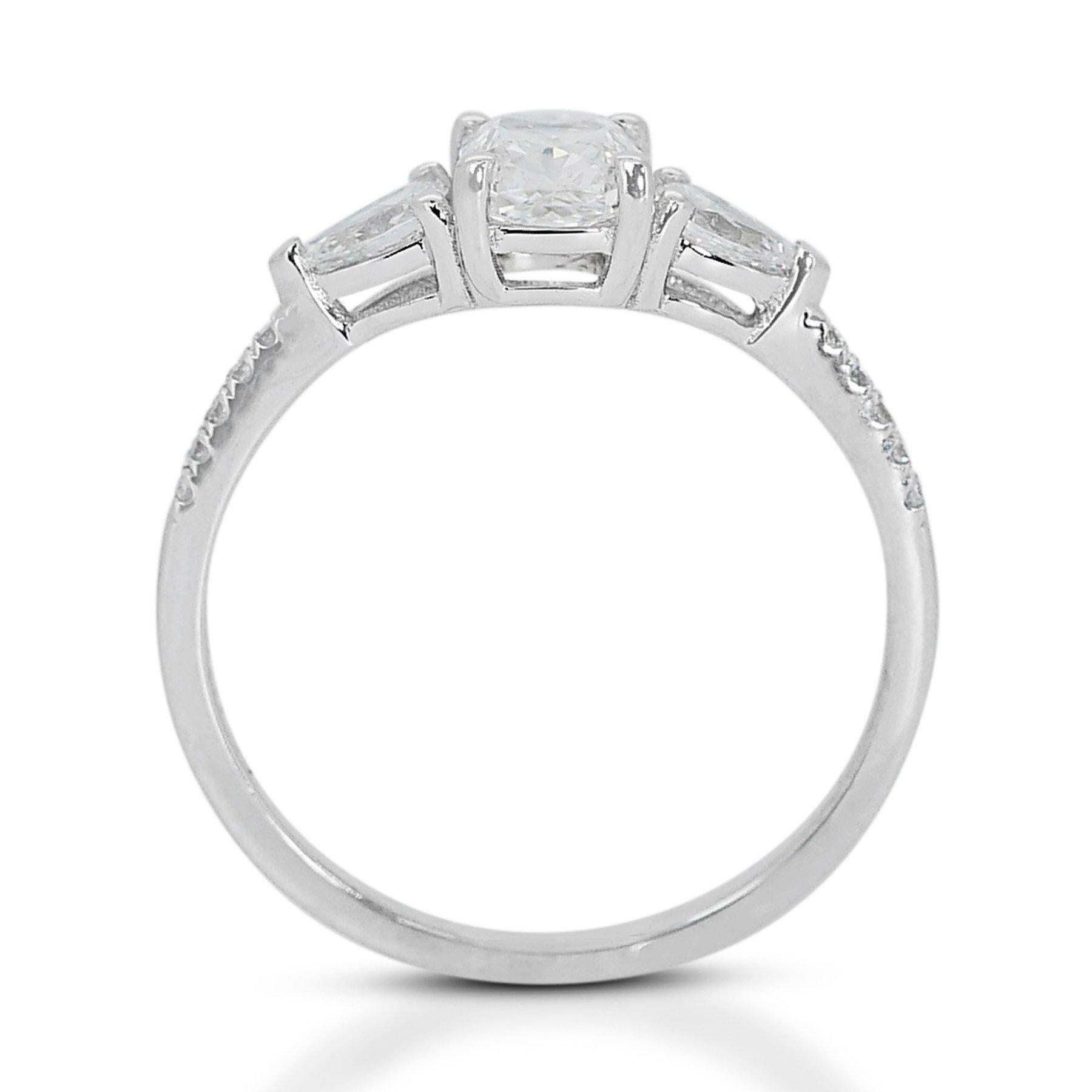 Captivating 0.73ct Diamond 3-Stone Ring in 18k White Gold - GIA Certified For Sale 1