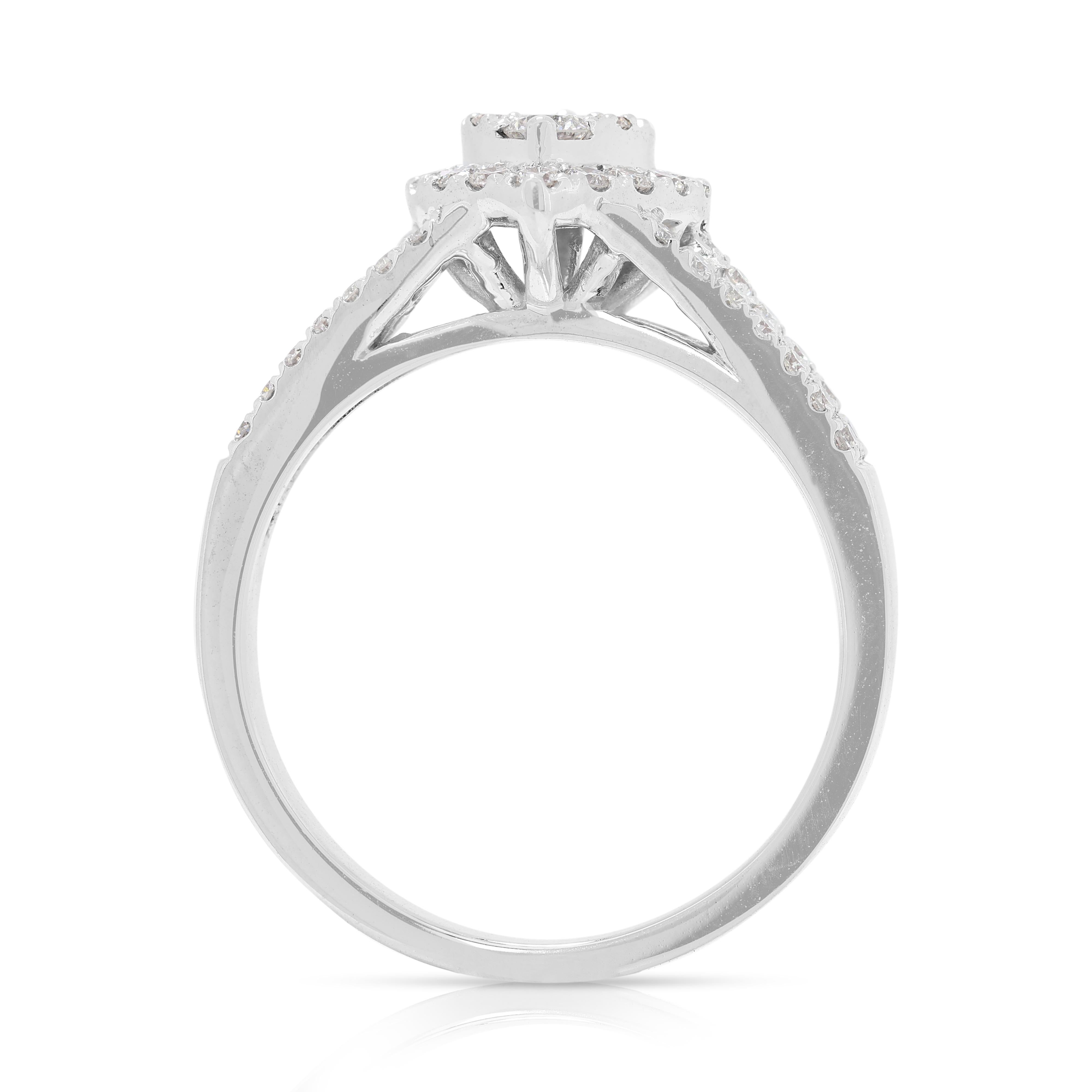 Captivating 0.81ct Round Brilliant Natural Diamond Halo Ring in 18K White Gold For Sale 2