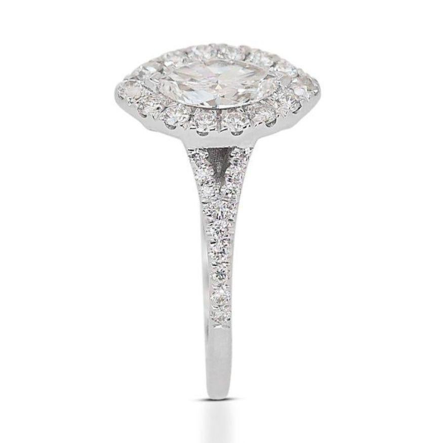 Captivating 0.87ct Marquise and Round Brilliant Diamond Ring in 18K White Gold In New Condition For Sale In רמת גן, IL