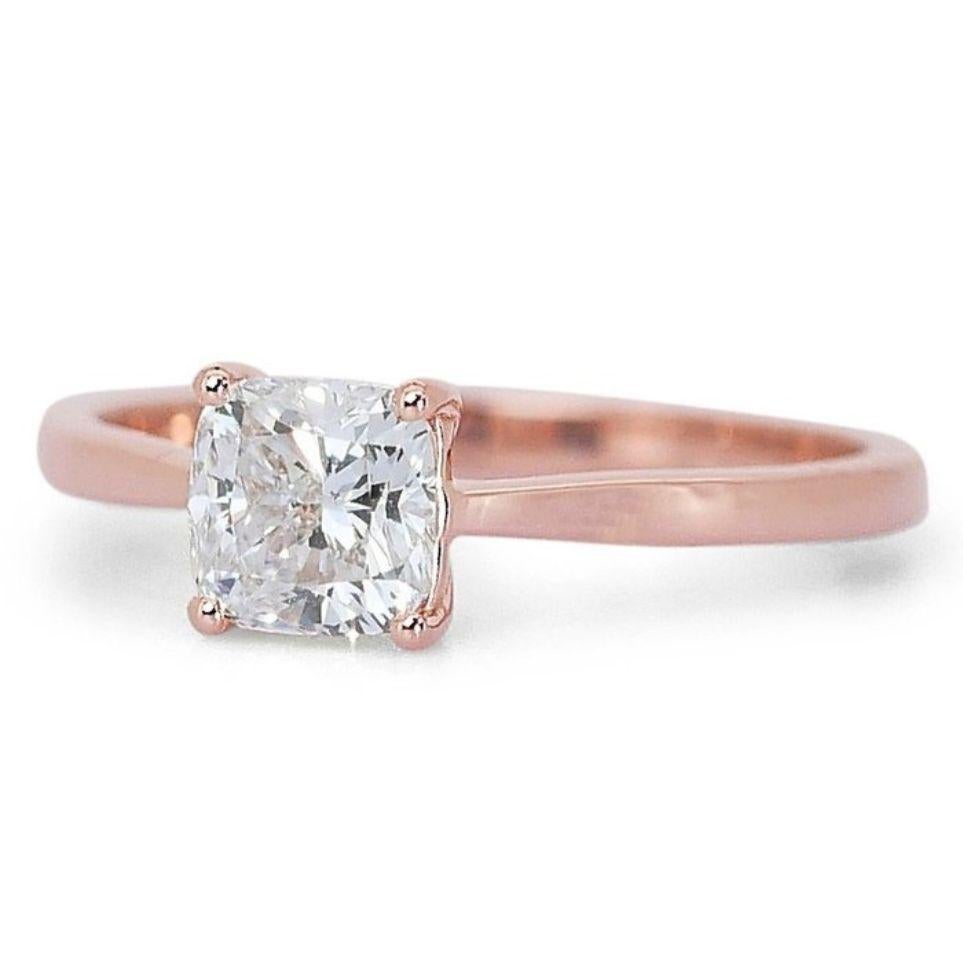 Captivating 0.9 Carat Cushion Diamond Ring in 18K Rose Gold For Sale 2