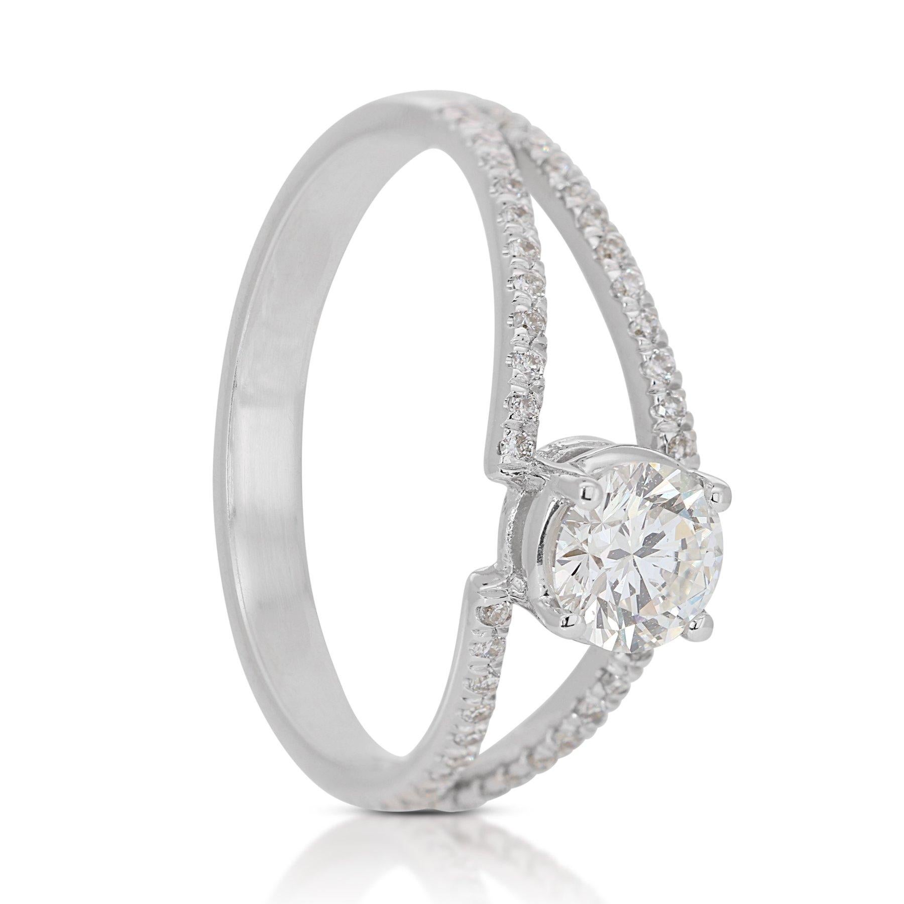 Captivating 0.92ct Triple Excellent Ideal Cut Diamonds Pave Ring - GIA Certified In New Condition For Sale In רמת גן, IL