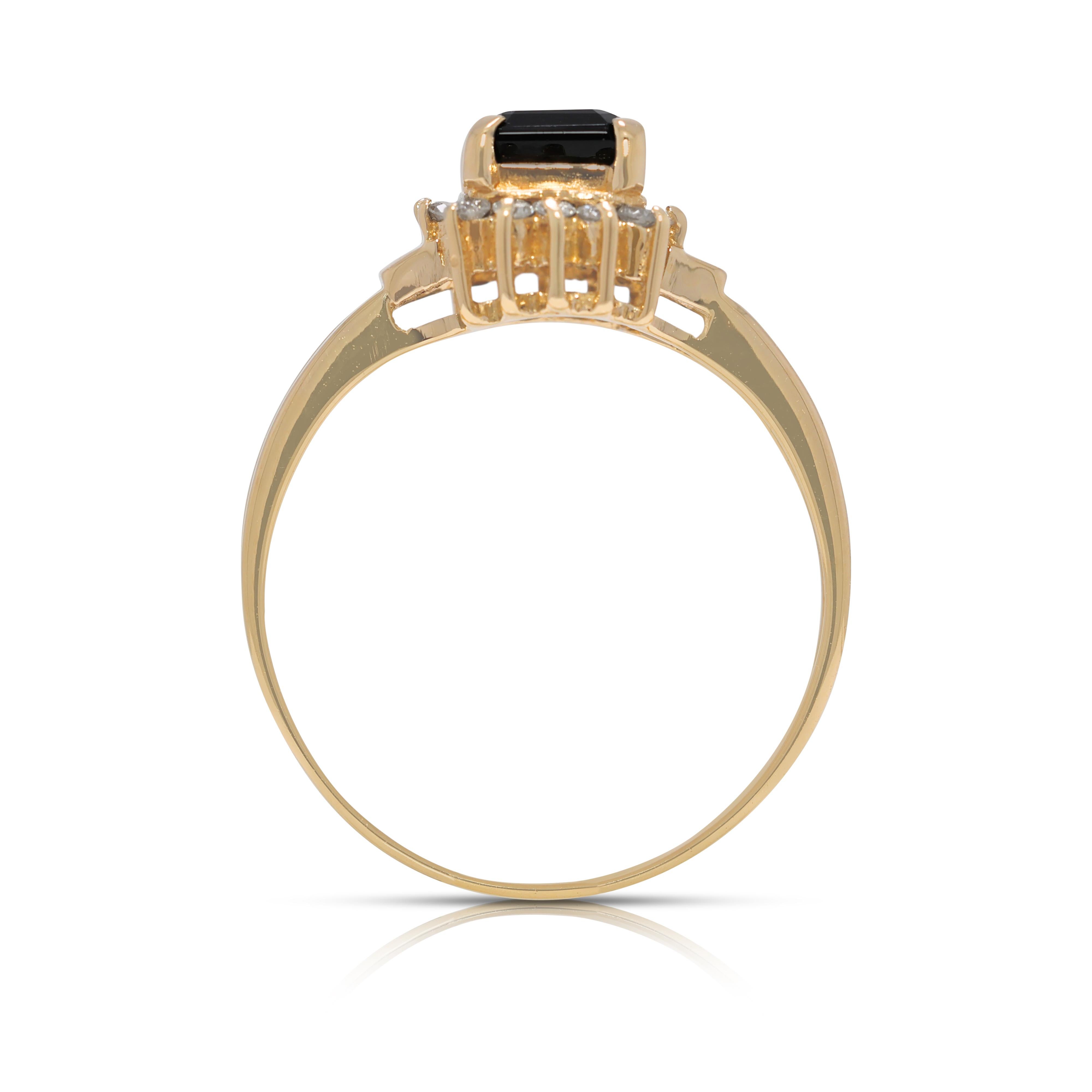 Captivant bague en or jaune 18 carats, tsavorite 0,96 carat et diamant naturel en vente 1
