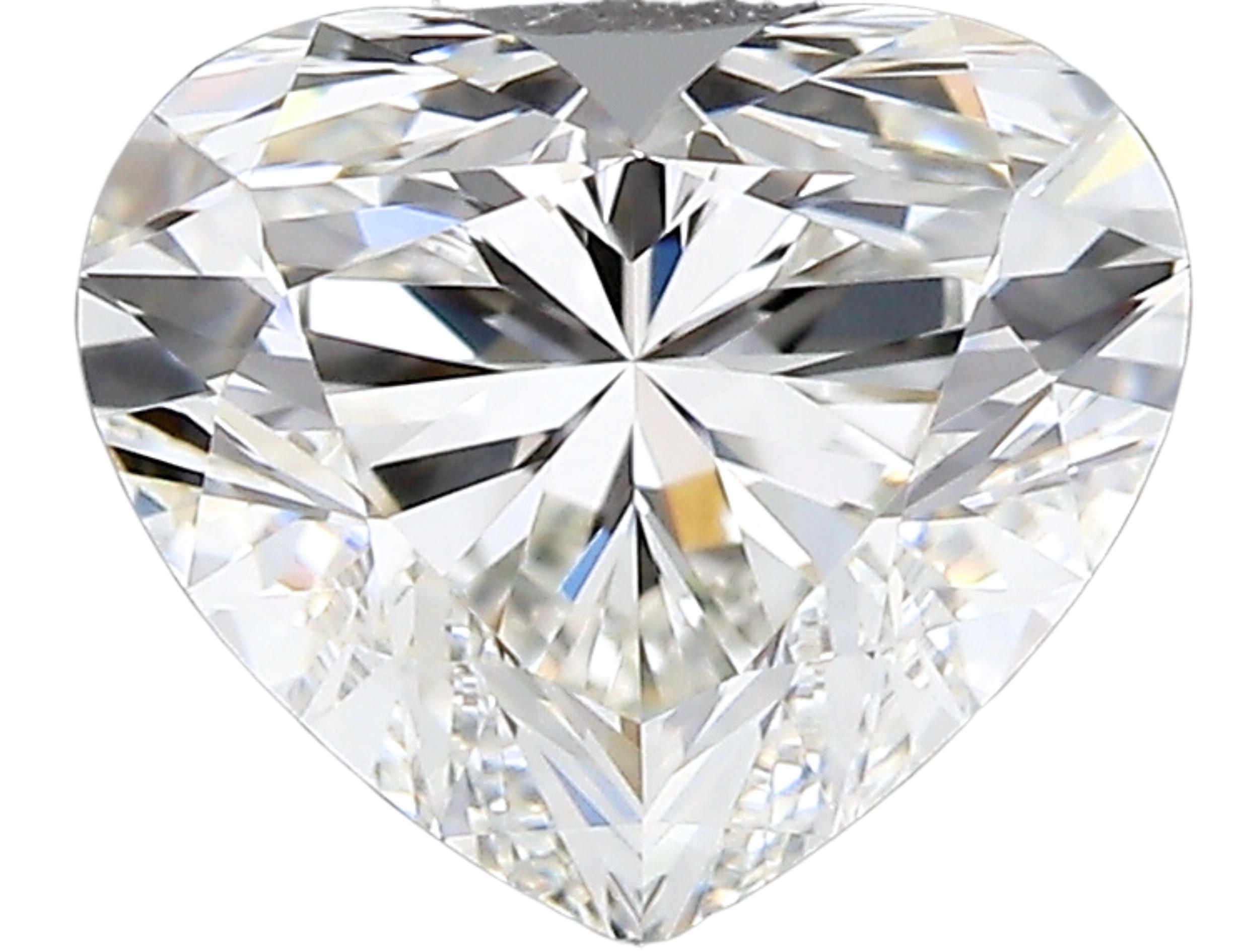 Captivating 1 carat Heart Cut Brilliant Diamond In New Condition For Sale In רמת גן, IL