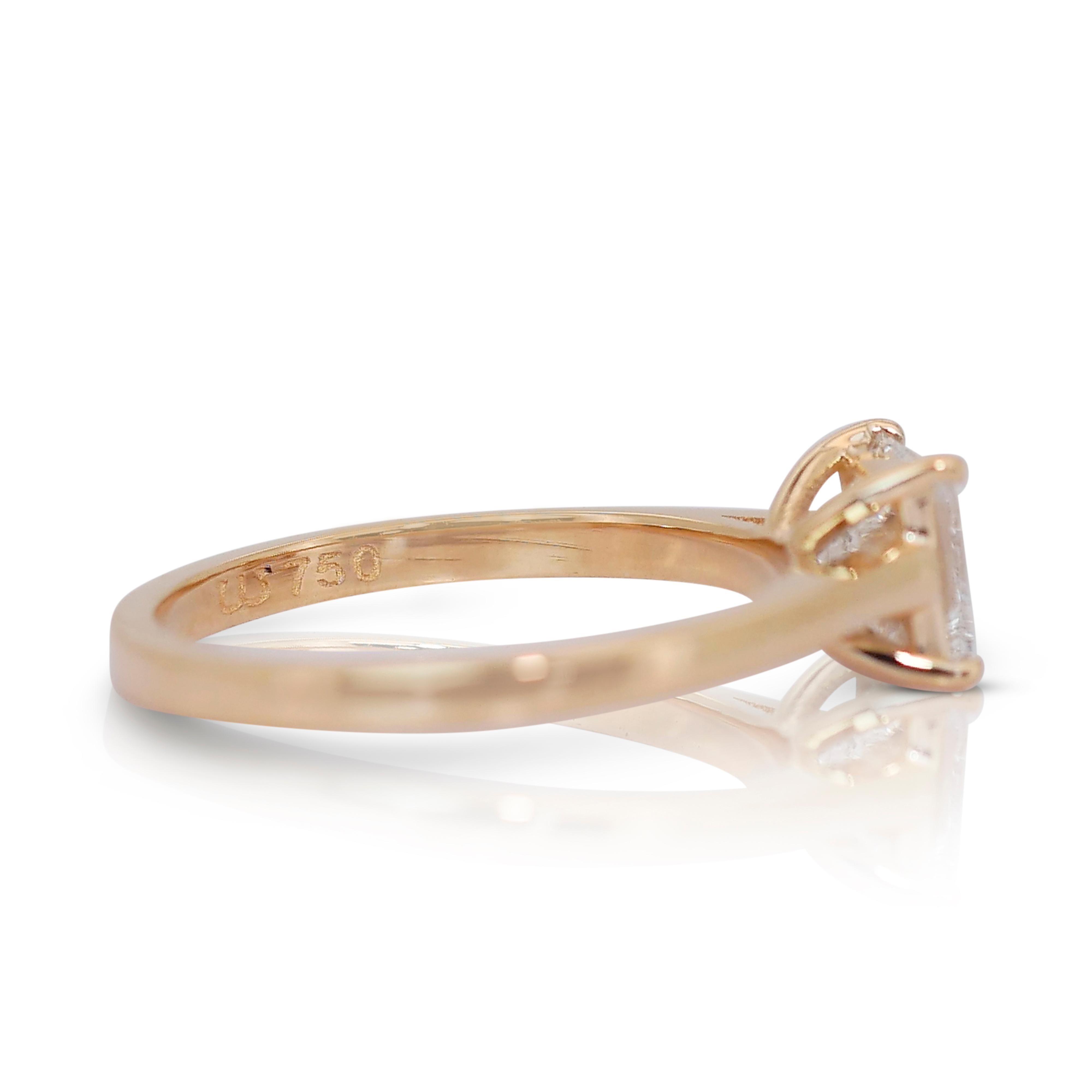 Captivante bague solitaire en or jaune 18k avec 1,00ct de diamant - Certifiée GIA

Laissez-vous séduire par le luxe de cette bague exquise, ornée d'un superbe diamant de taille carrée de 1,00 carat serti dans de l'or jaune 18 carats étincelant.