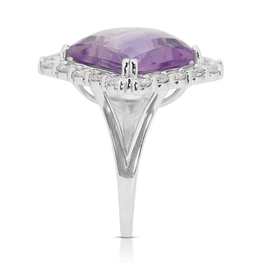 Women's Captivating 10.56 Carat Square Cushion Amethyst Ring  For Sale