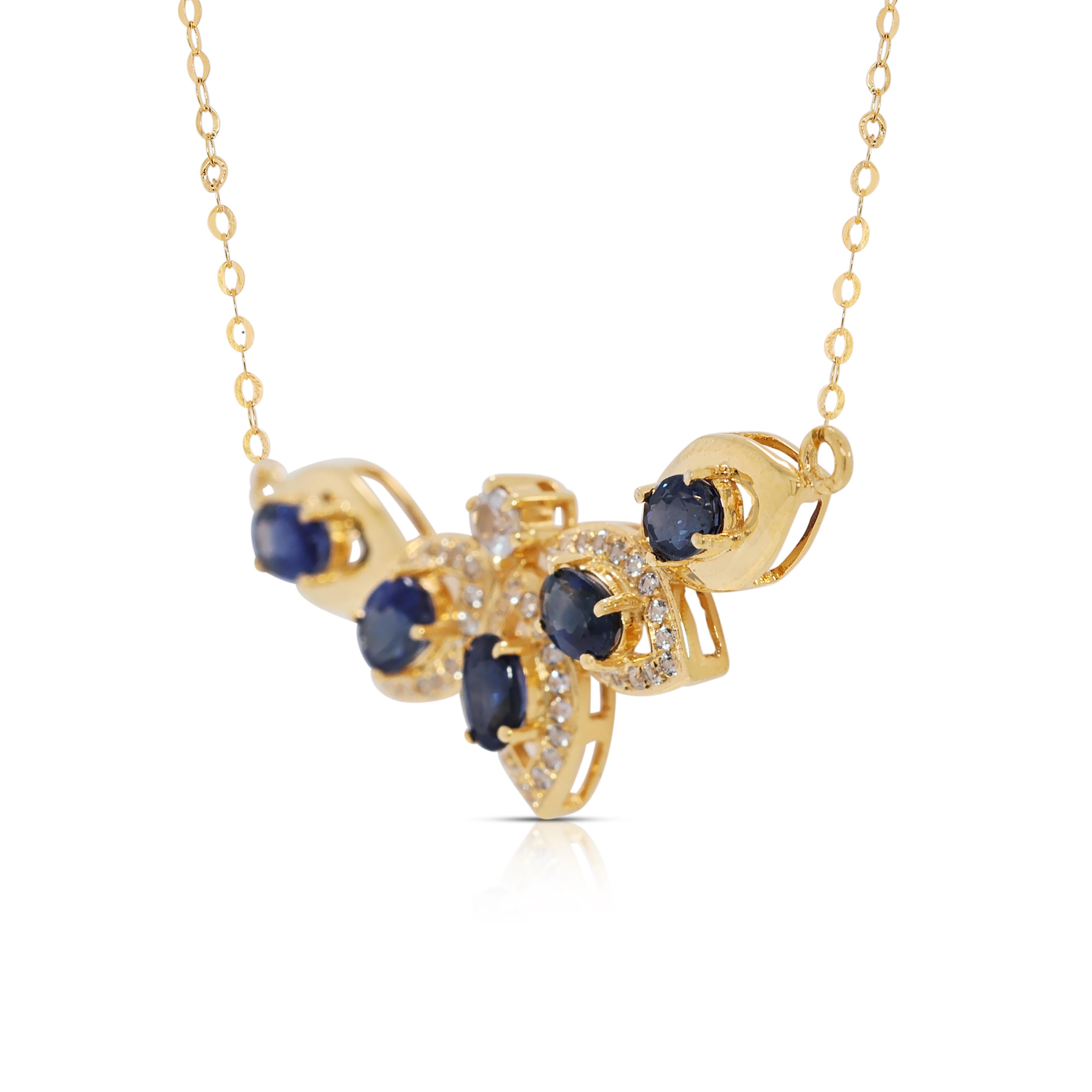 Captivating 1.07ct Blue and White Sapphire Necklace in 18K Yellow Gold In New Condition In רמת גן, IL