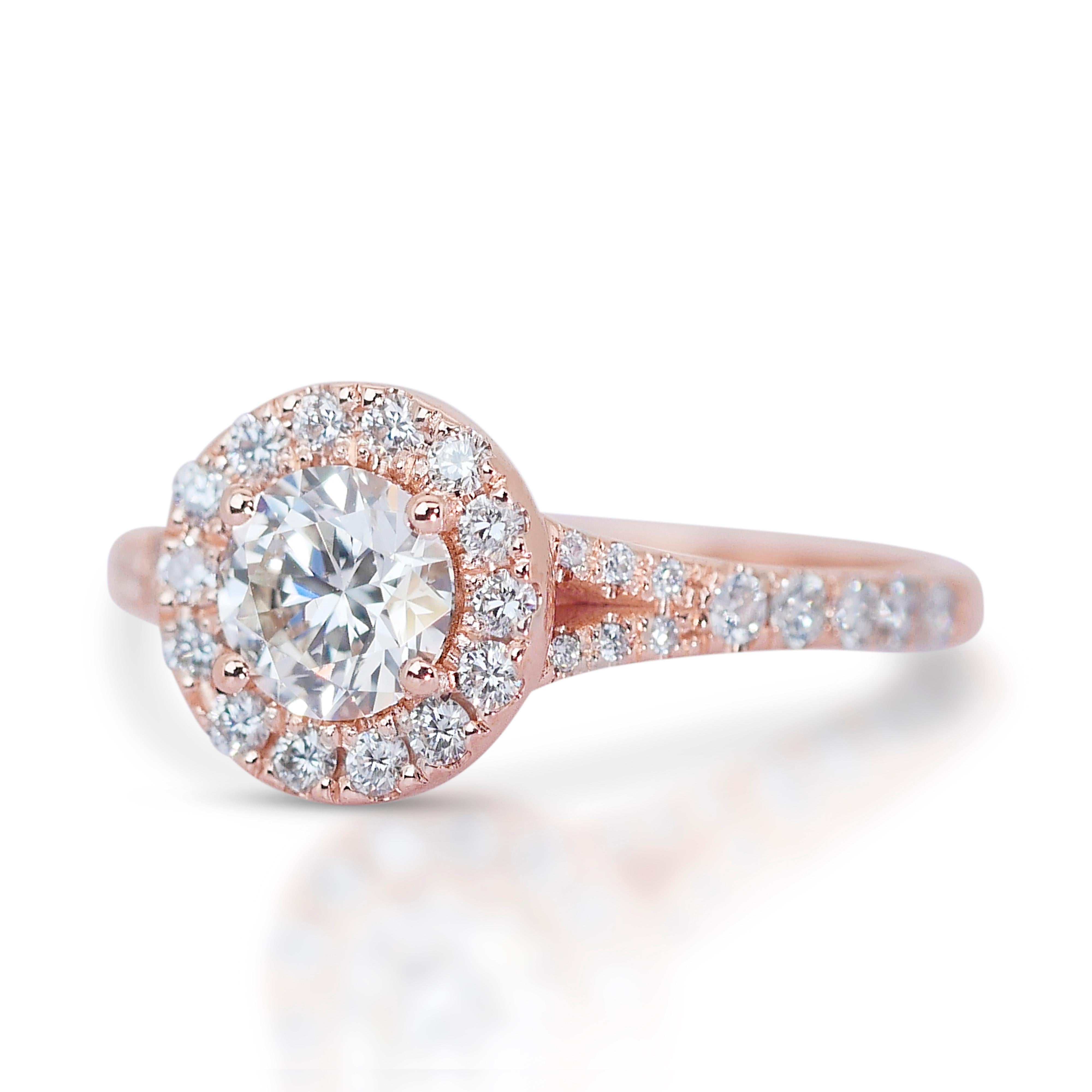 Captivating 1.14ct Triple Excellent Ideal Cut Diamonds Halo Ring - GIA Certified In New Condition For Sale In רמת גן, IL