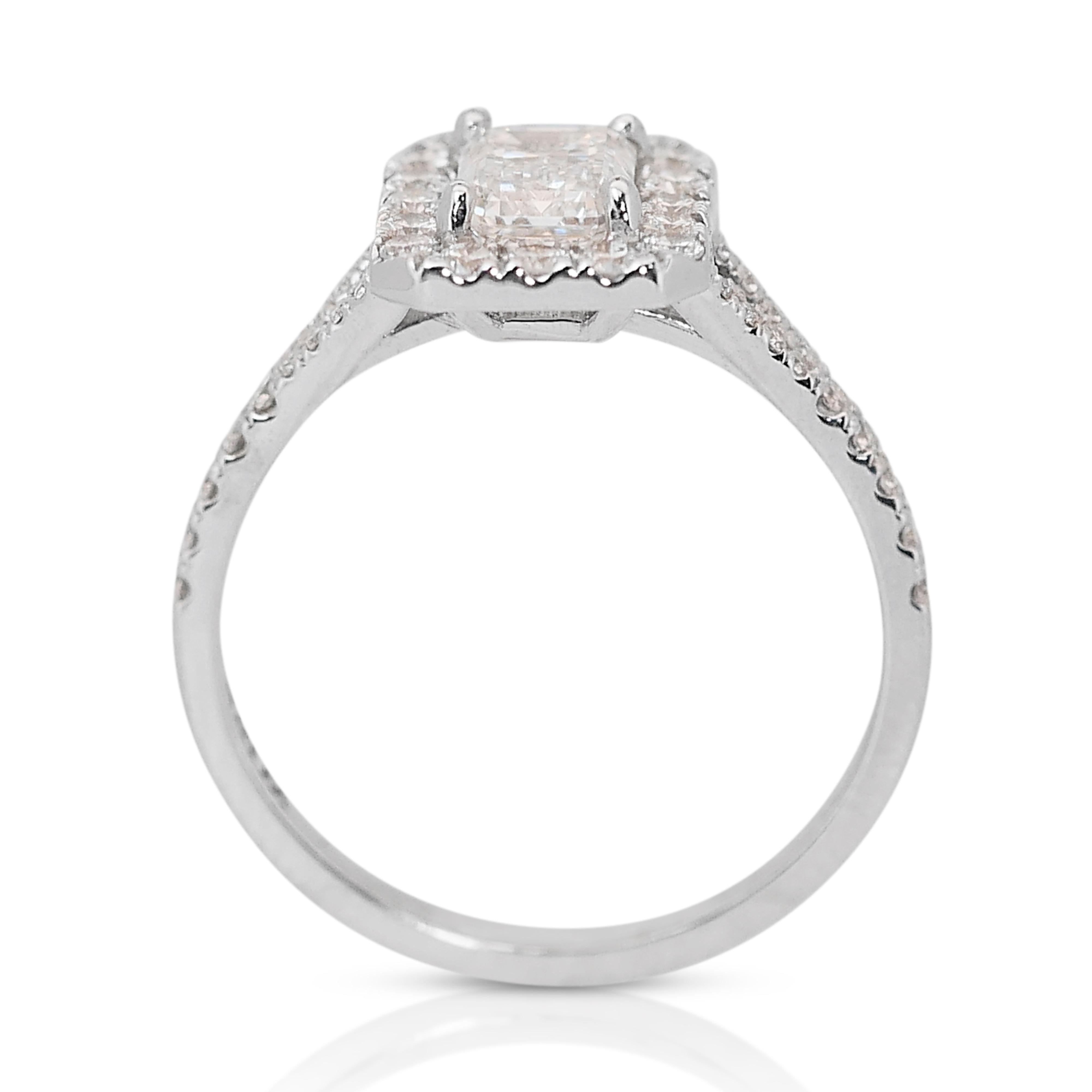 Bezaubernder 1,15 Karat Diamant-Halo-Ring mit Smaragdschliff aus 18 Karat Weißgold - GIA  im Angebot 2