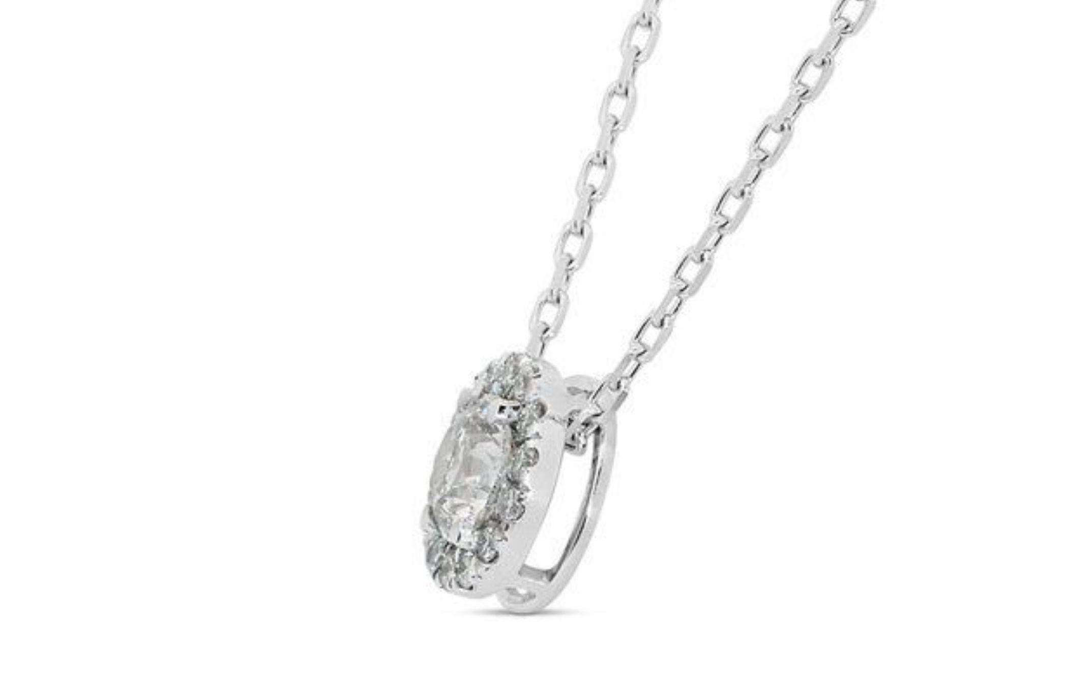 Round Cut Captivating 1.15ct Round Brilliant Diamond Necklace For Sale