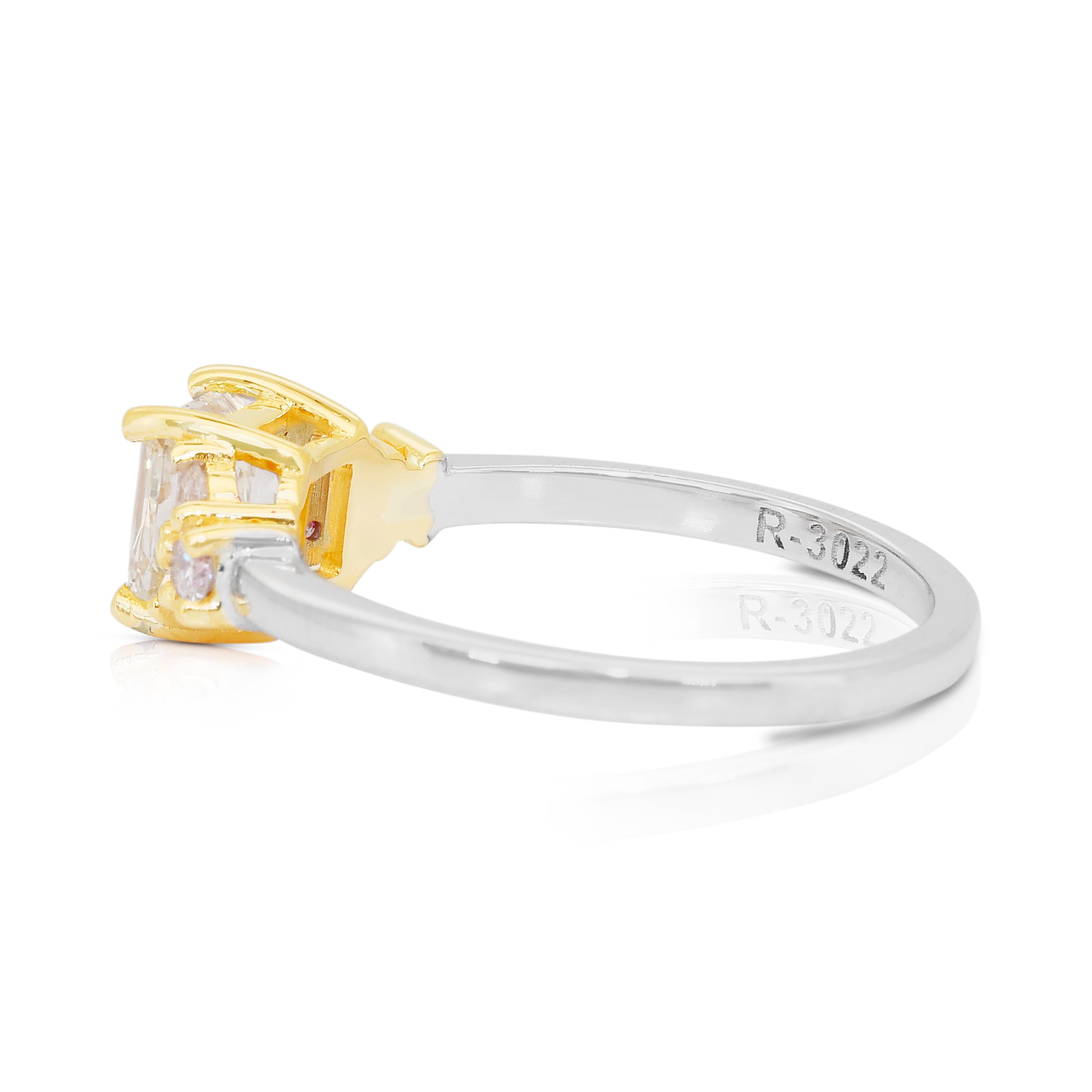 Fesselnder 1,24ct Diamanten Ring in 18k Weiß- und Gelbgold - IGI zertifiziert im Zustand „Neu“ im Angebot in רמת גן, IL