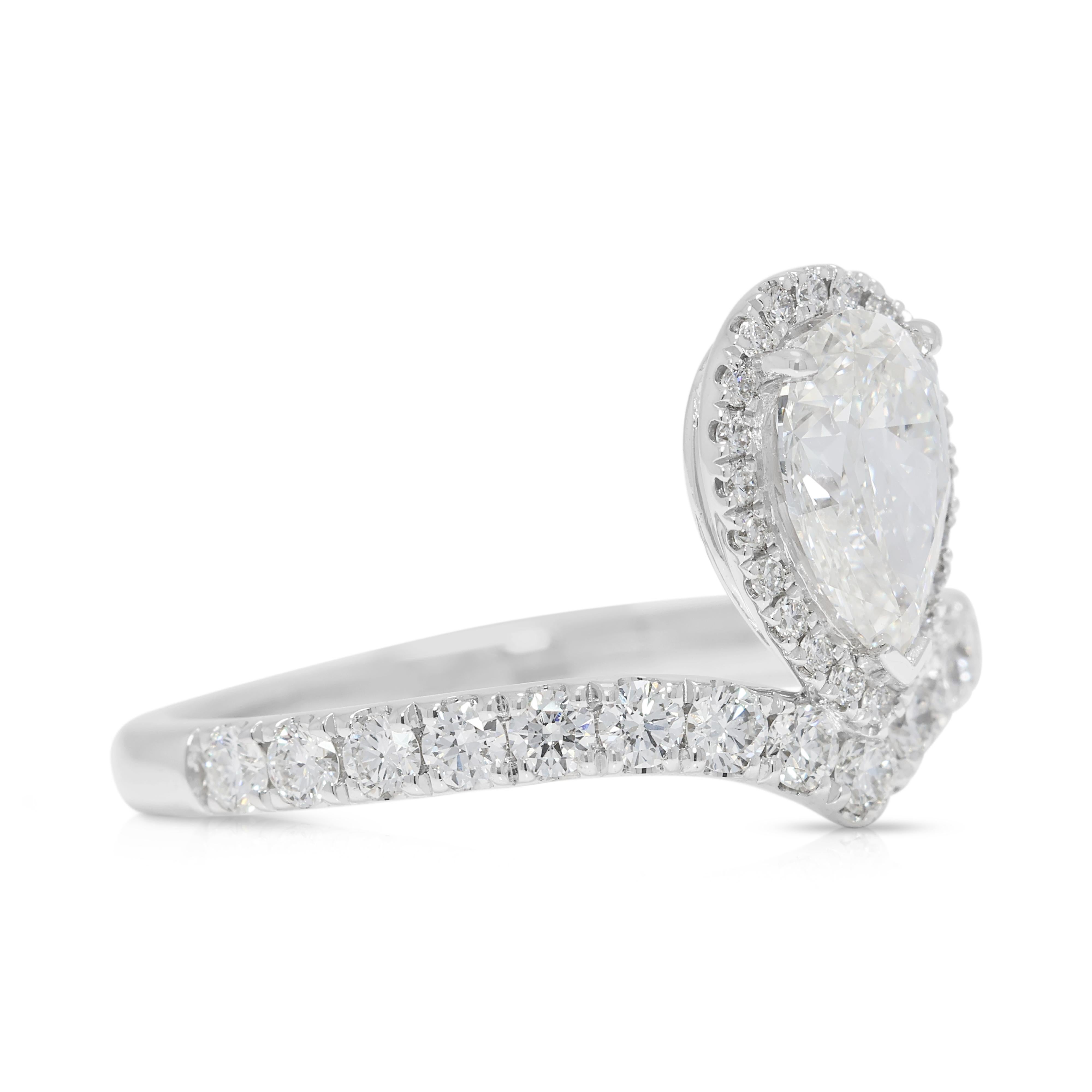 Captivating 1.24ct Natural Diamond Pear Halo Platinum Ring In New Condition For Sale In רמת גן, IL