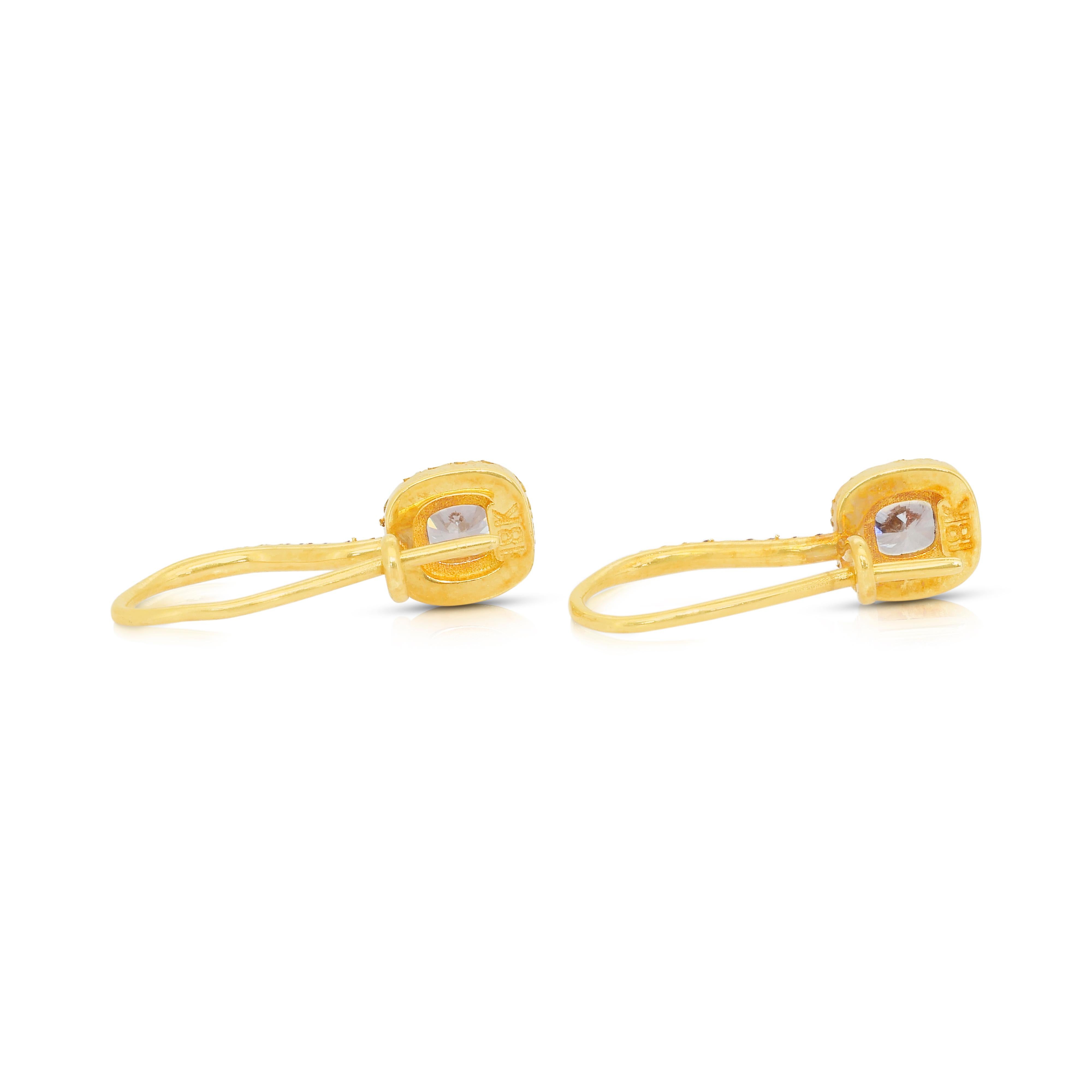 Boucles d'oreilles pendantes en or jaune 18 carats de 1,28 ct de diamants - certifiées GIA en vente 3