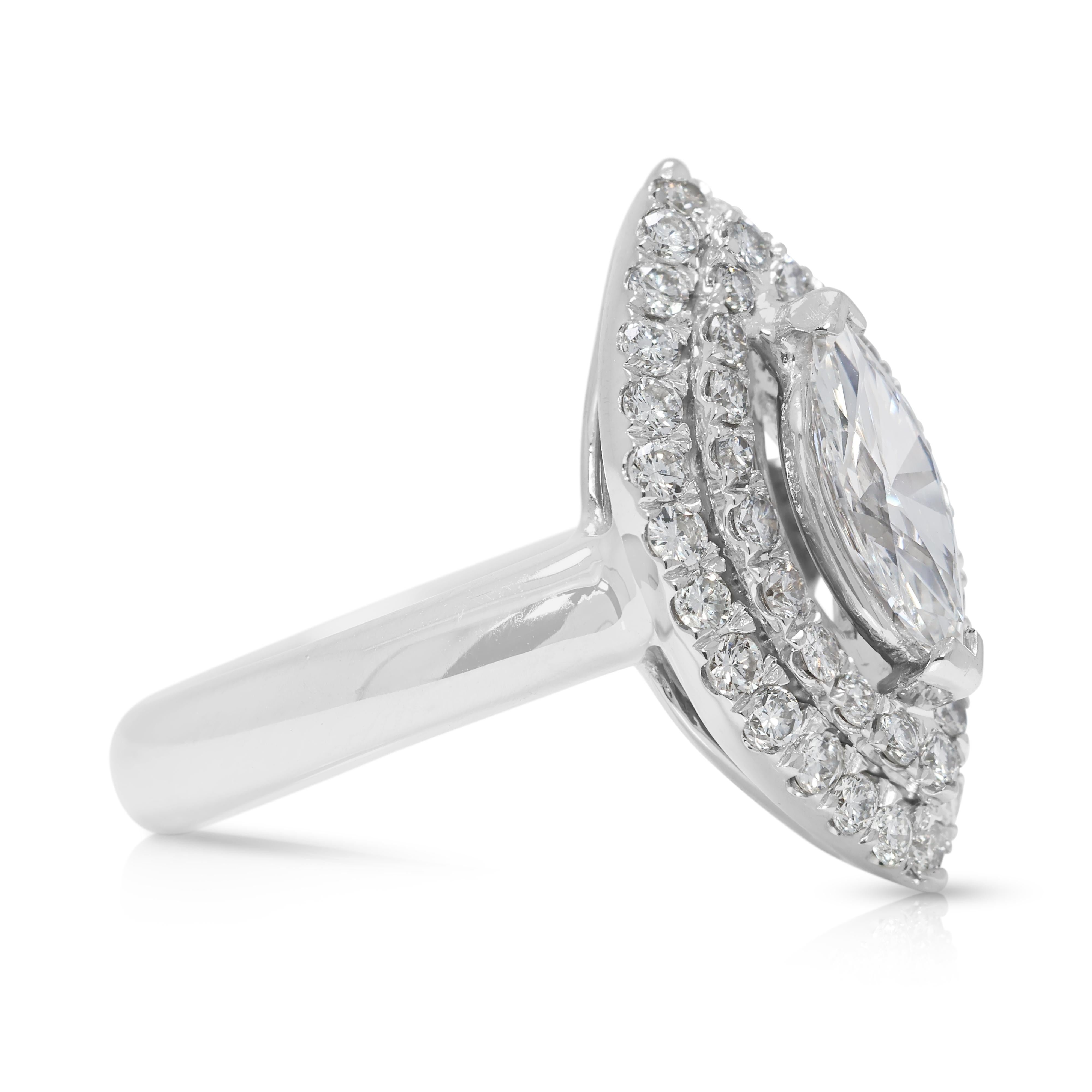 Cautivador Anillo Halo de Diamantes Naturales de 1,32 quilates en Oro Blanco de 18 quilates Corte marquesa en venta