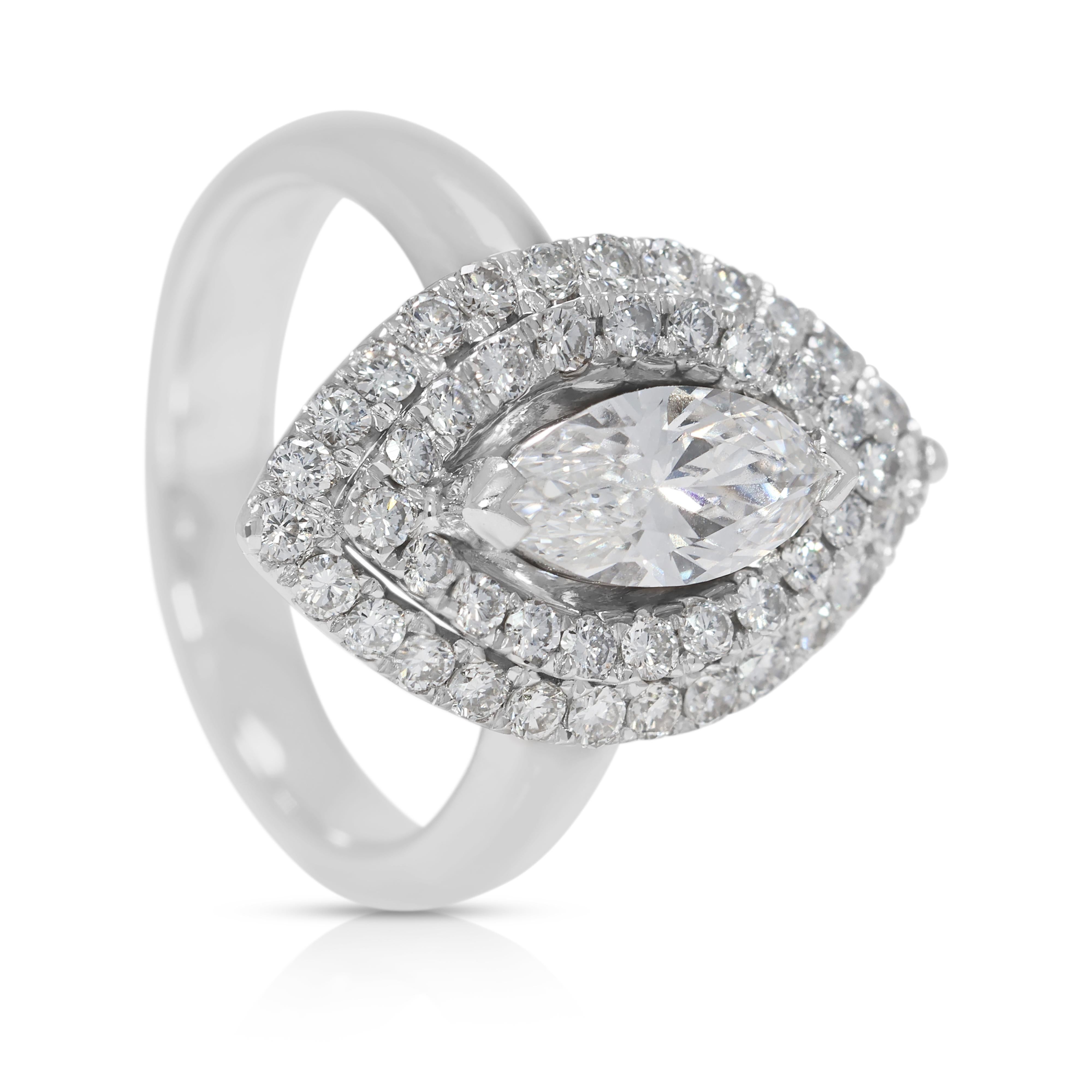 Cautivador Anillo Halo de Diamantes Naturales de 1,32 quilates en Oro Blanco de 18 quilates en venta 1