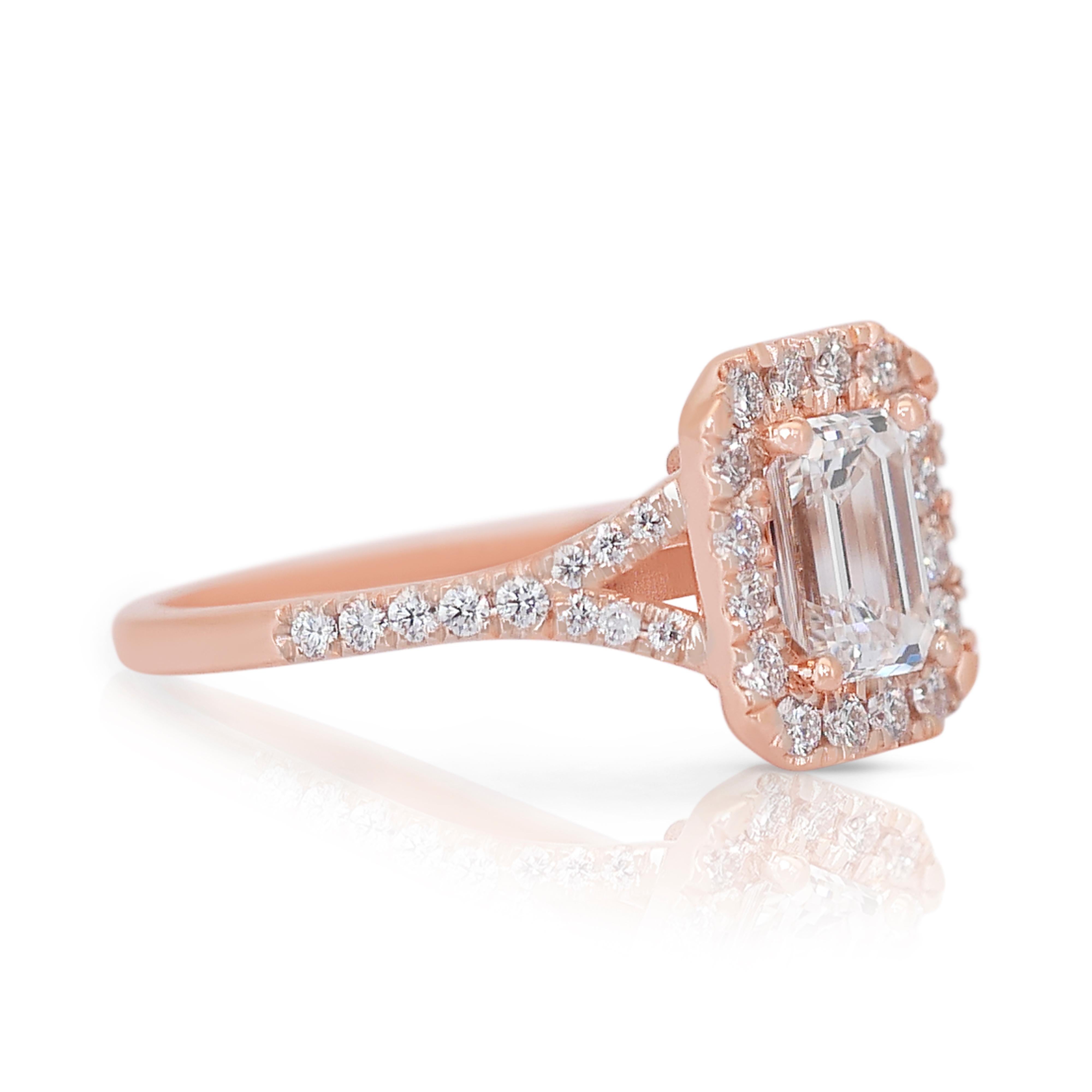 Captivating 1.42ct Diamonds Halo Ring in 18k Rose Gold - GIA Certified

This enchanting 18k rose gold diamond ring features a stunning 1.00-carat emerald-cut diamond at its center, delivering a mesmerizingly clear and radiant sparkle. Framed by 38