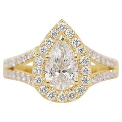 Captivating 1.65ct Diamonds Halo Ring in 18k Yellow Gold - IGI Certified