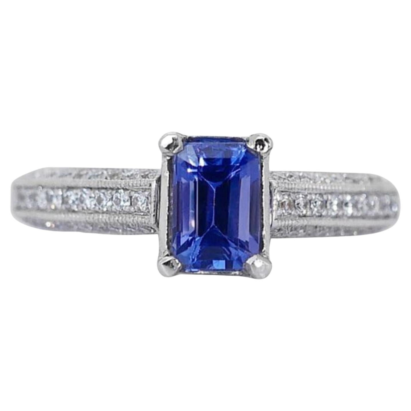 Captivating 1.82 total carat of Tanzanite and Natural Diamonds Ring For Sale