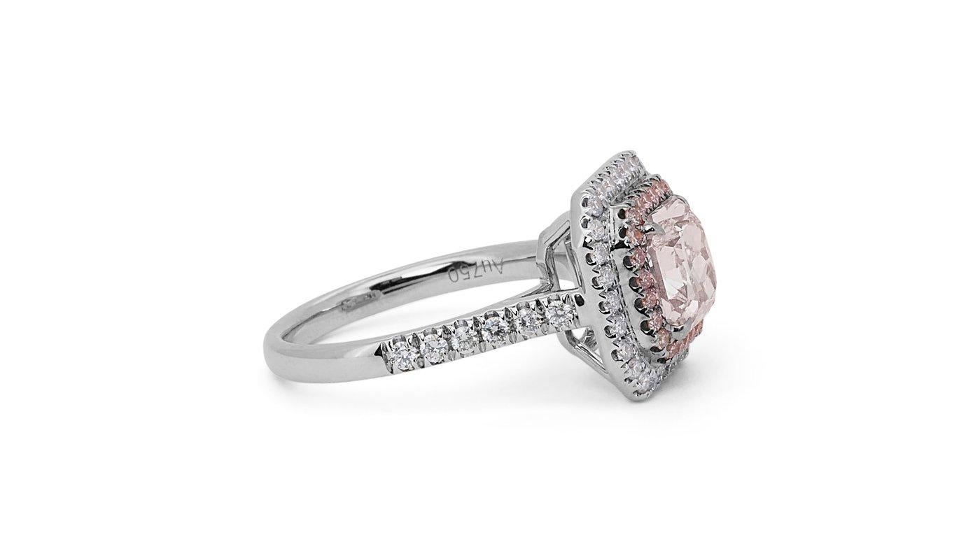 Square Cut Captivating 18k White Gold Halo Ring with 1.86 Ct Natural Pink Diamonds GIA Cert For Sale