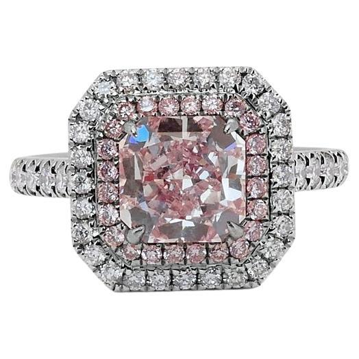 Captivating 18k White Gold Halo Ring with 1.86 Ct Natural Pink Diamonds GIA Cert For Sale