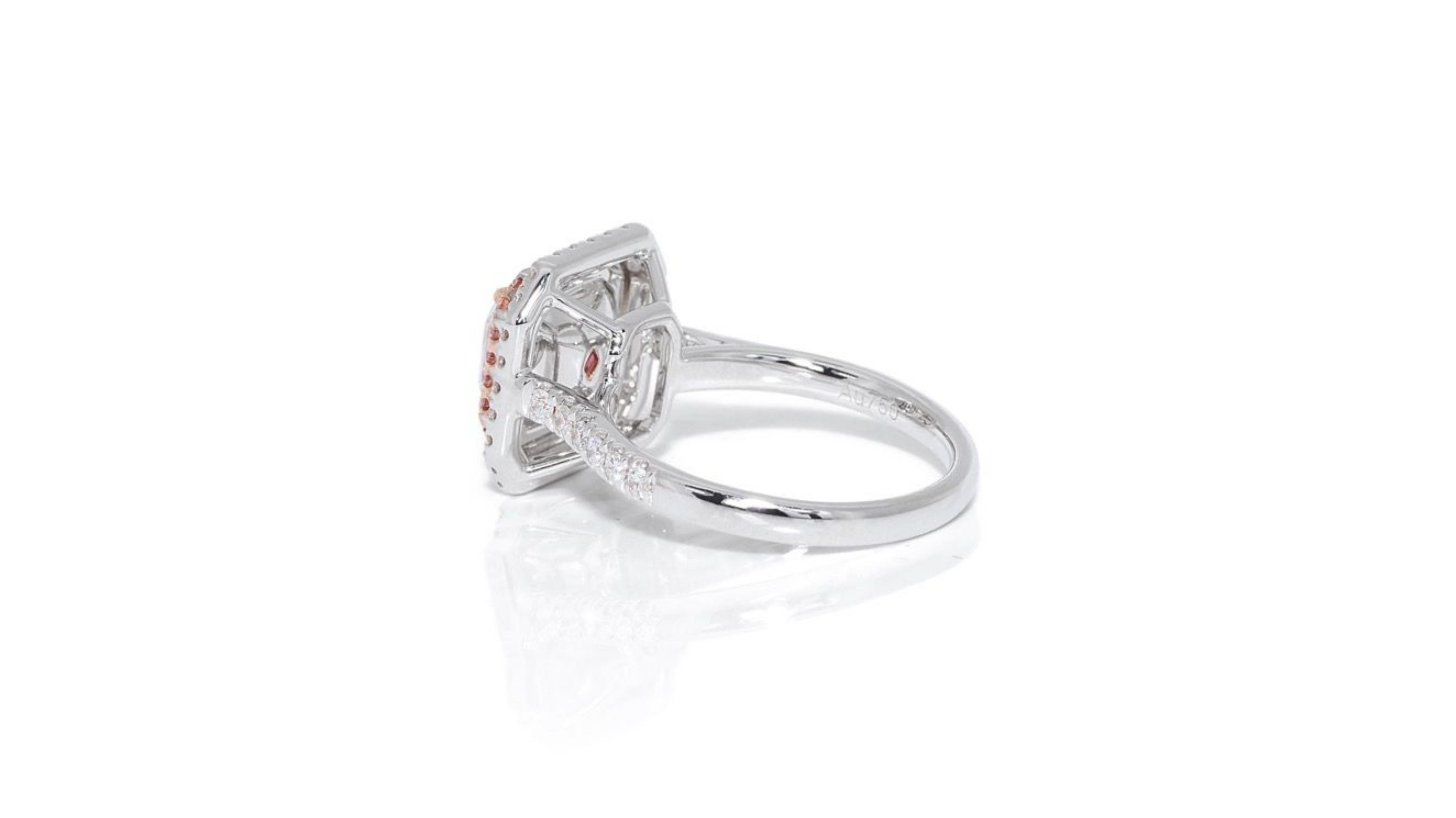 Women's Captivating 18k White Gold Ring 1.86ct. Square Radiant Halo Diamond Ring For Sale