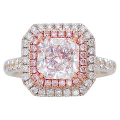 Captivant bague en or blanc 18 carats 1,86 carat Bague carrée radiant halo de diamants