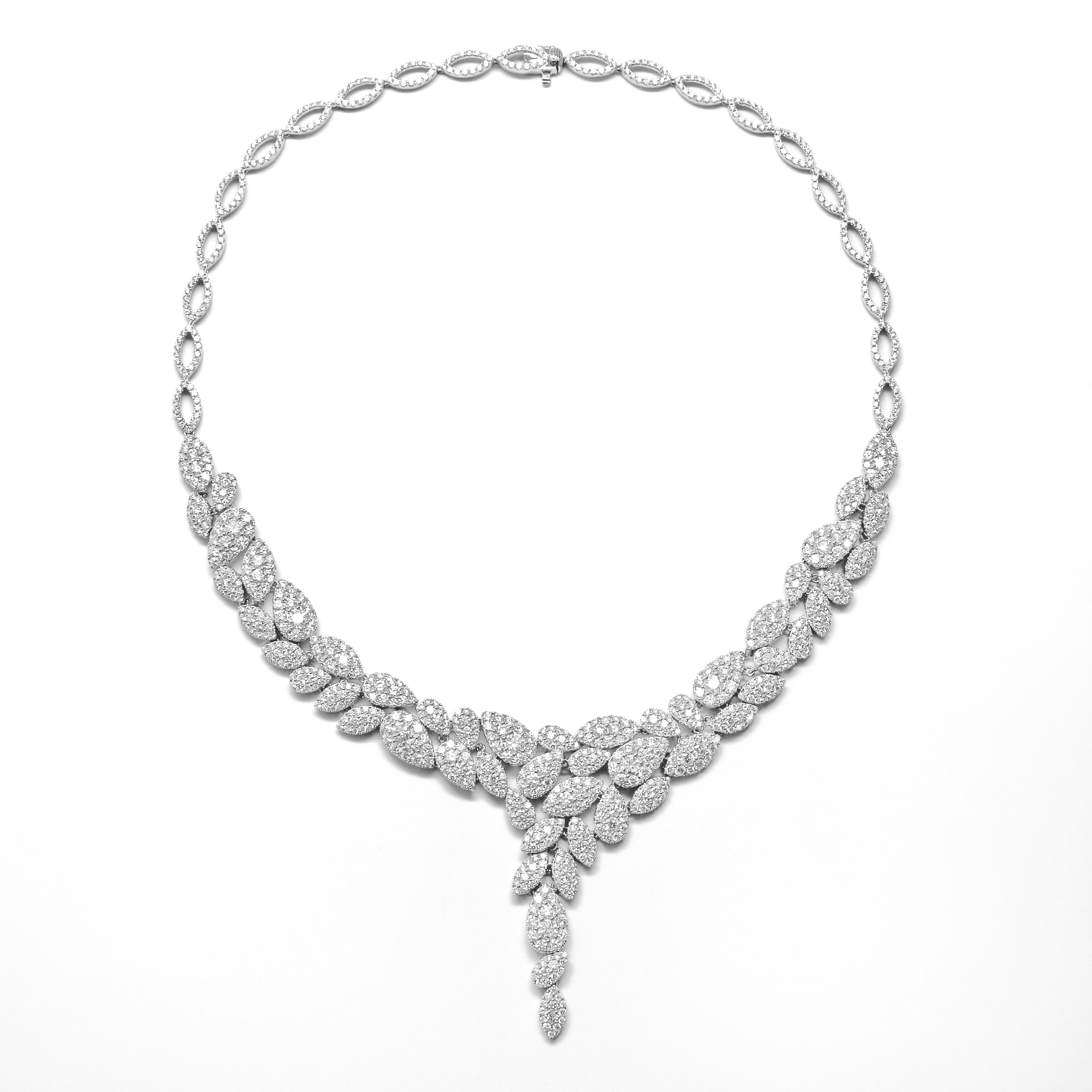 Contemporary Captivating 18KW Diamond Necklace - 22.08ct, G Color, SI1 Clarity For Sale