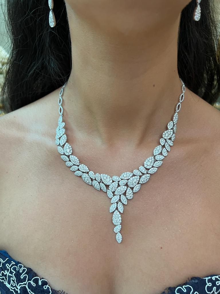 Captivating 18KW Diamond Necklace - 22.08ct, G Color, SI1 Clarity In New Condition For Sale In Great Neck Plaza, NY