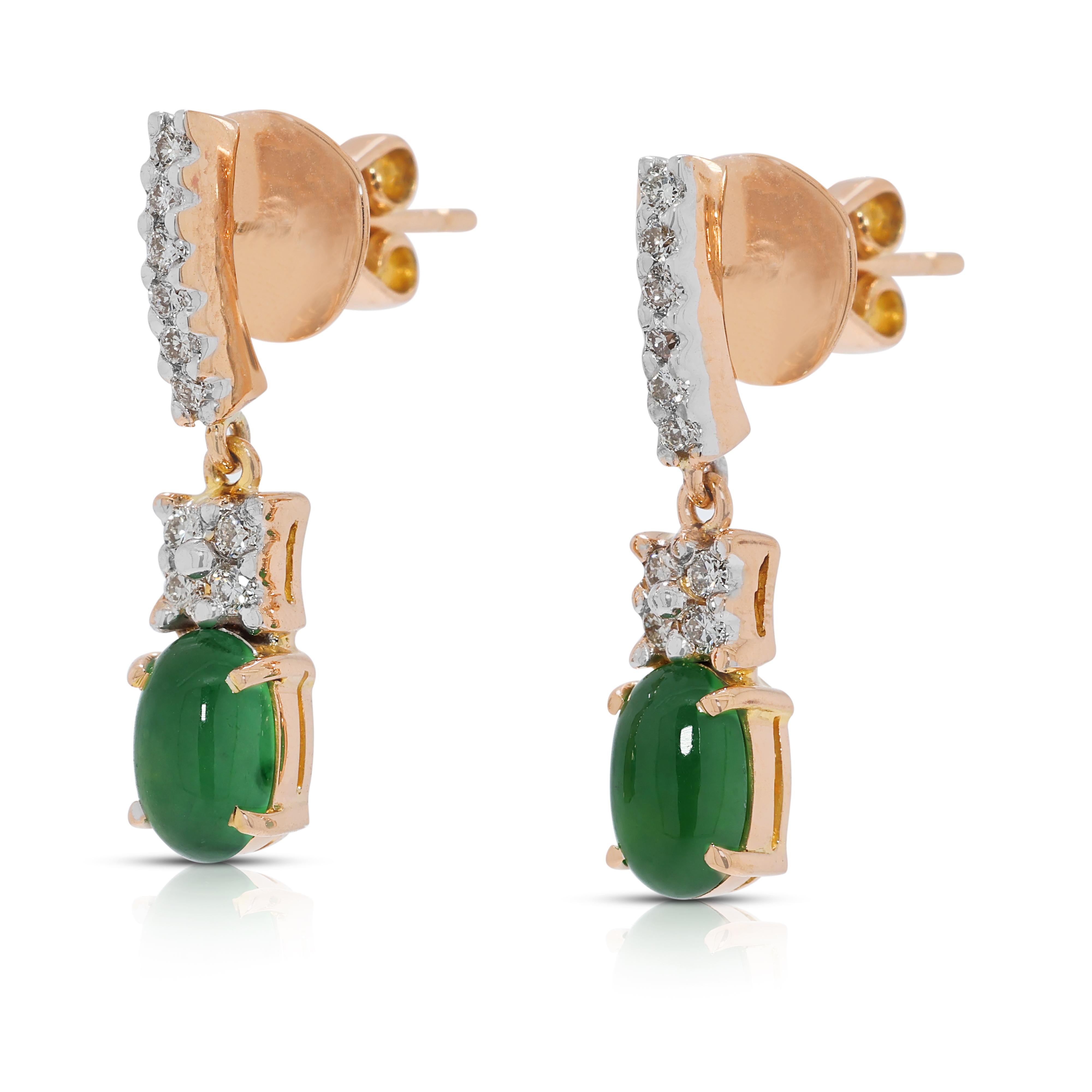 Captivating 2.16ct Jade & Diamond Drop Earrings in 18K Yellow Gold In condizioni ottime in vendita a רמת גן, IL