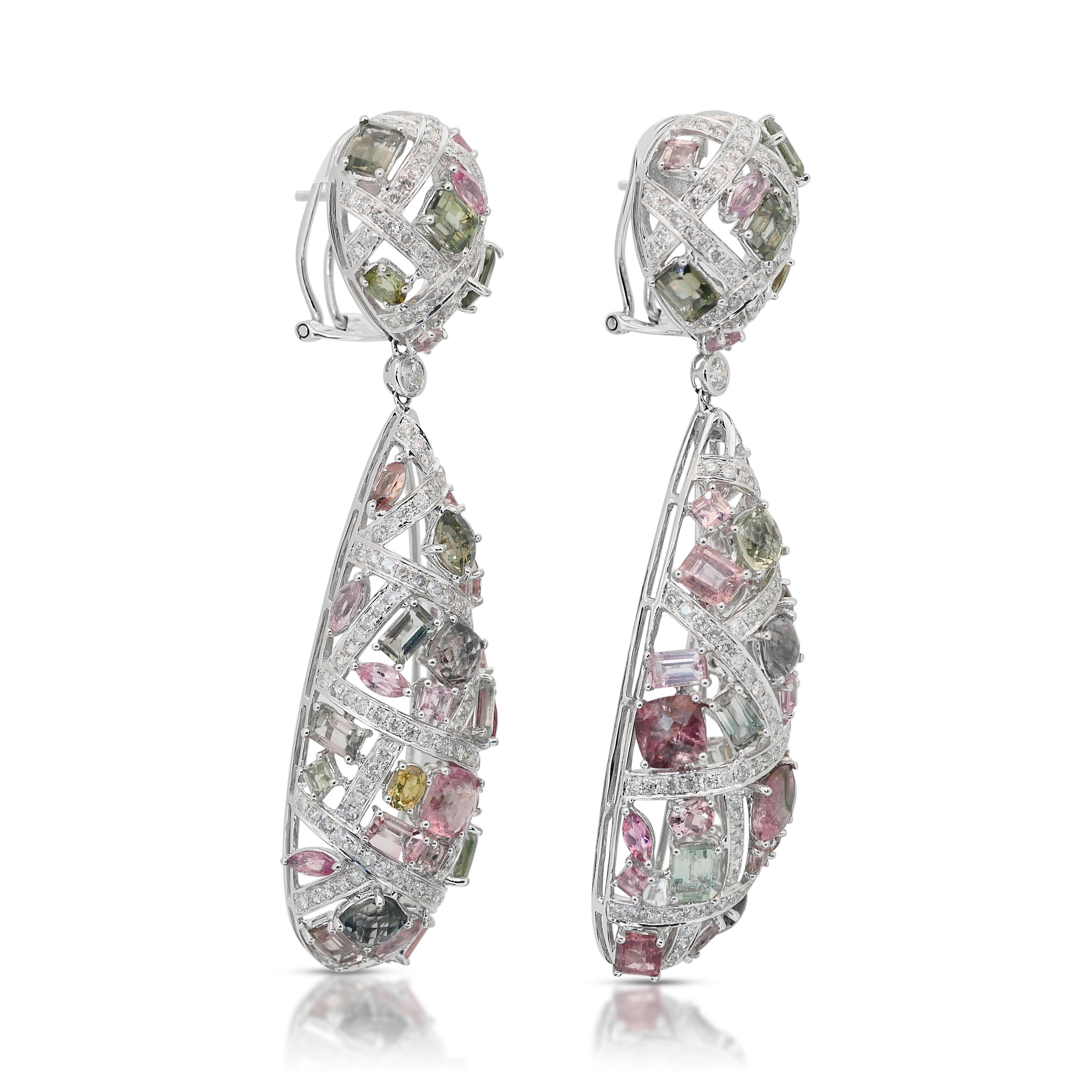 Accattivanti orecchini a goccia con tormaline e diamanti da 24,53 carati in oro bianco 18 ct. in vendita 2