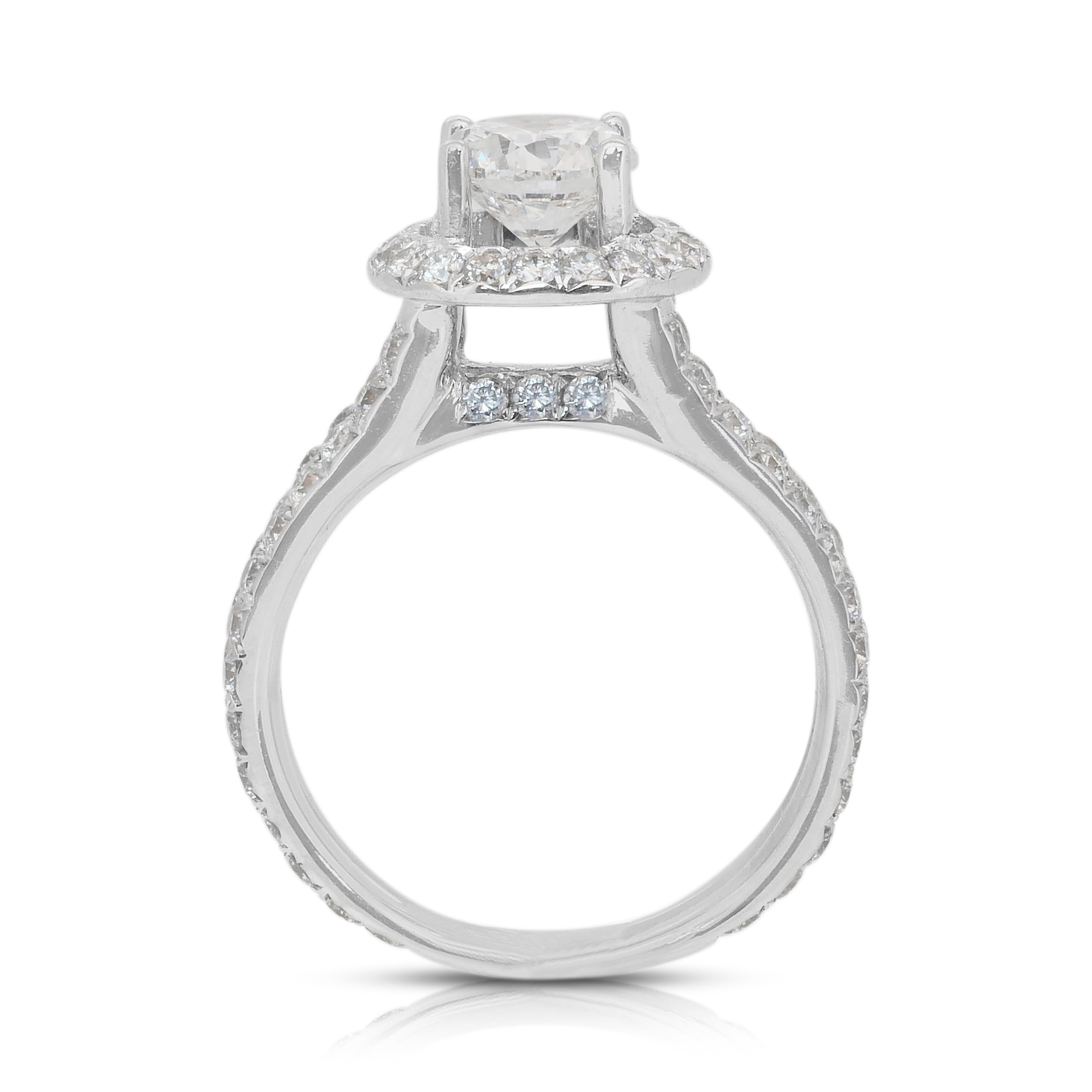 Fesselnder 2,49ct Diamanten Halo Ring in 18k Weißgold - IGI zertifiziert im Angebot 3
