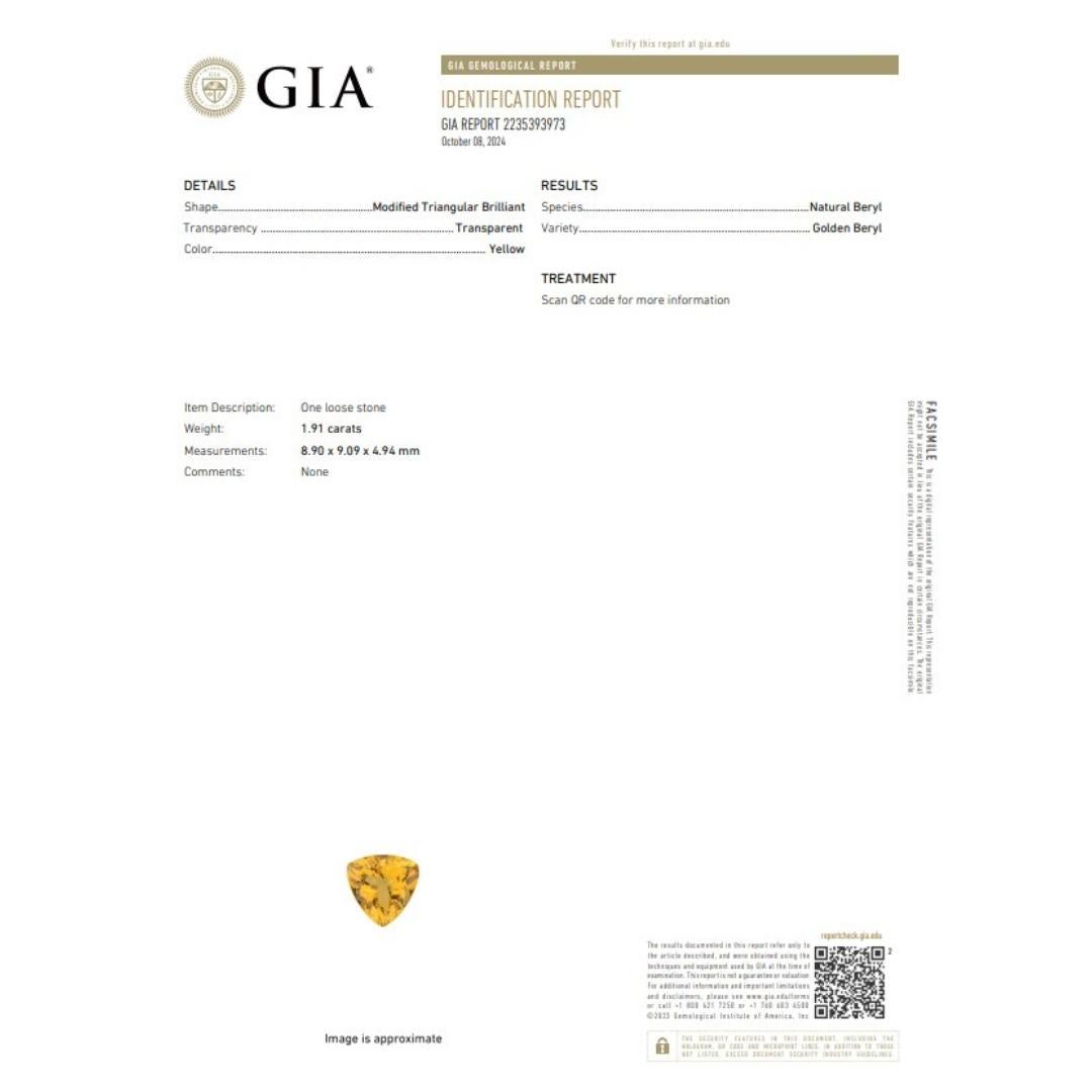 Women's Captivating 2.61ct Beryl and Diamonds Cocktail Ring in 14k Yellow Gold - GIA For Sale