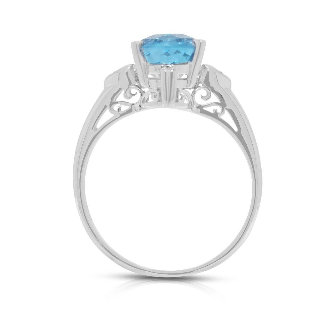 Captivating 2.71ct Blue Topaz & Natural Diamond 18K White Gold Ring en venta 2
