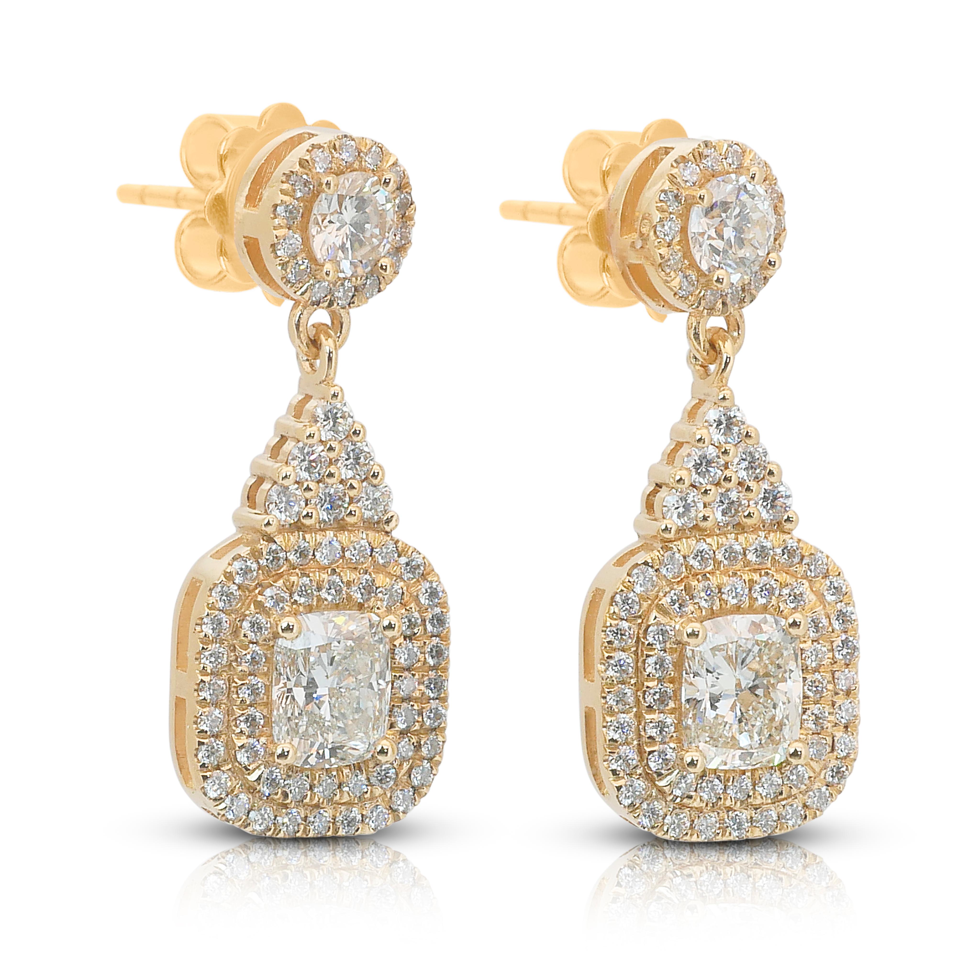 Cautivadores Pendientes de Gota de Diamantes de 3,28ct en Oro Amarillo de 18k - Certificado IGI en Nuevo estado para la venta en רמת גן, IL