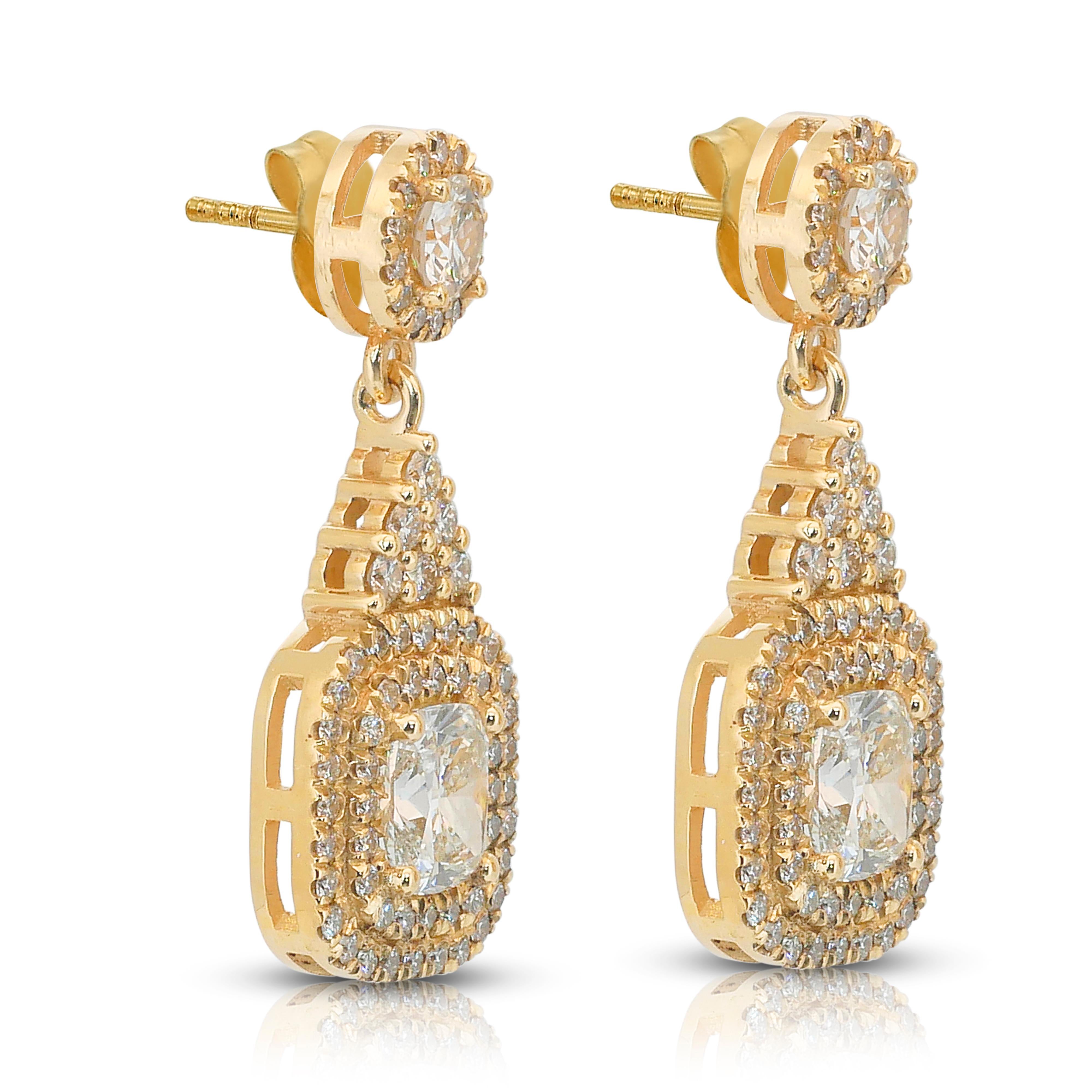 Cautivadores Pendientes de Gota de Diamantes de 3,28ct en Oro Amarillo de 18k - Certificado IGI en venta 1