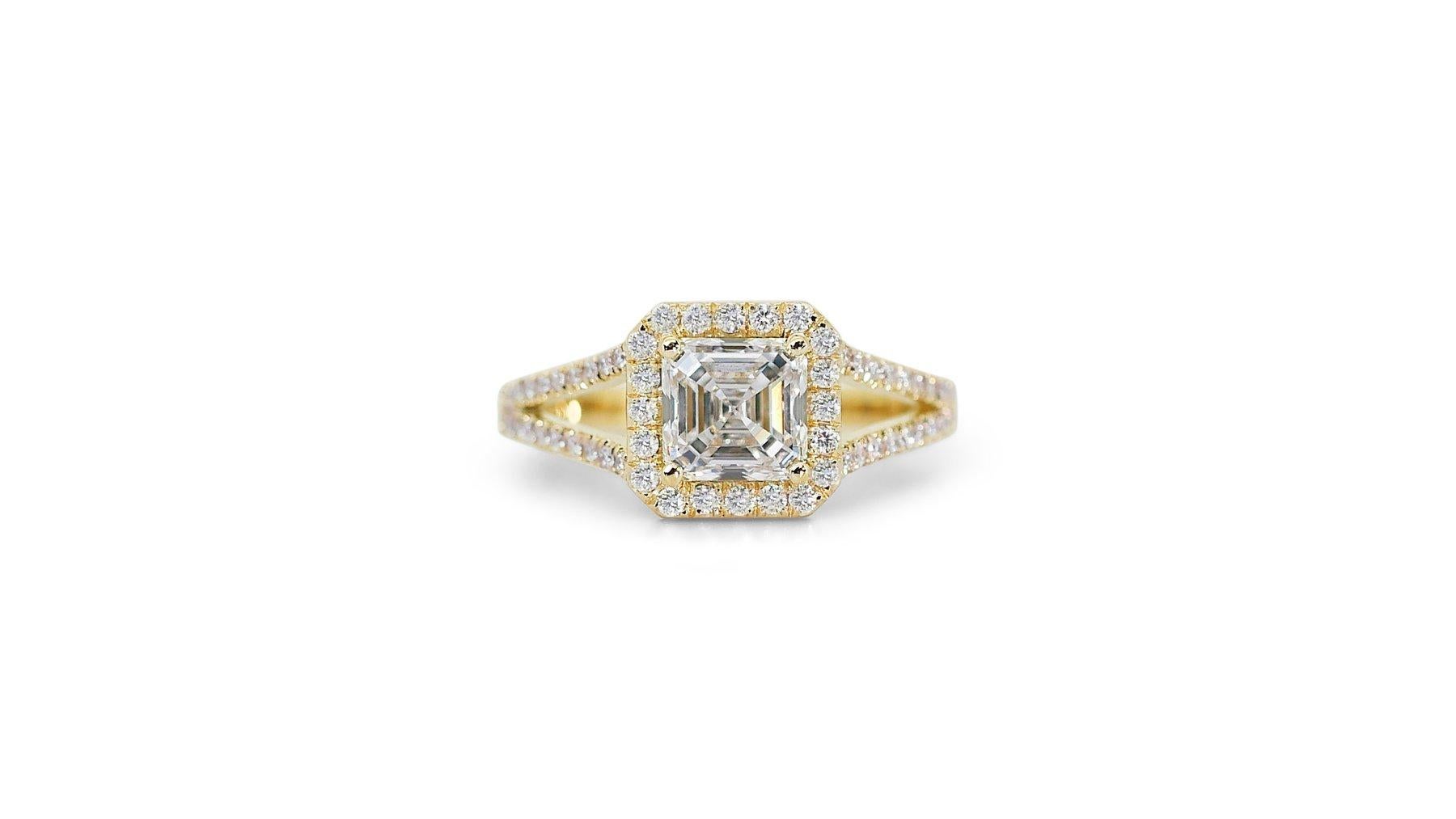 Cautivador Anillo Halo de Diamantes de 3,29 ct en Oro Amarillo de 18k - Certificado GIA en venta 3