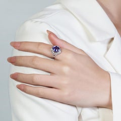 Fesselnder 3,373ct Tansanit Ring mit natürlichem Diamant in 18K Weißgold