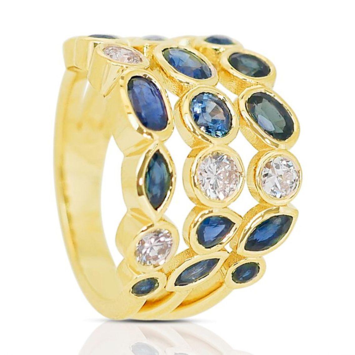 Round Cut Captivating 3.37ct Diamond and Sapphire Ring in 14K Yellow Gold