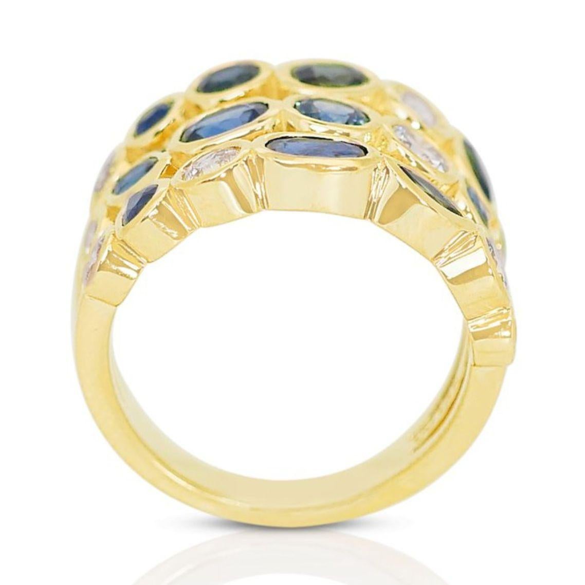 Captivating 3.37ct Diamond and Sapphire Ring in 14K Yellow Gold In New Condition In רמת גן, IL