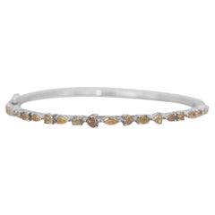 Captivant bracelet de couleur fantaisie en or blanc 14 carats avec 3,43 carats de diamants